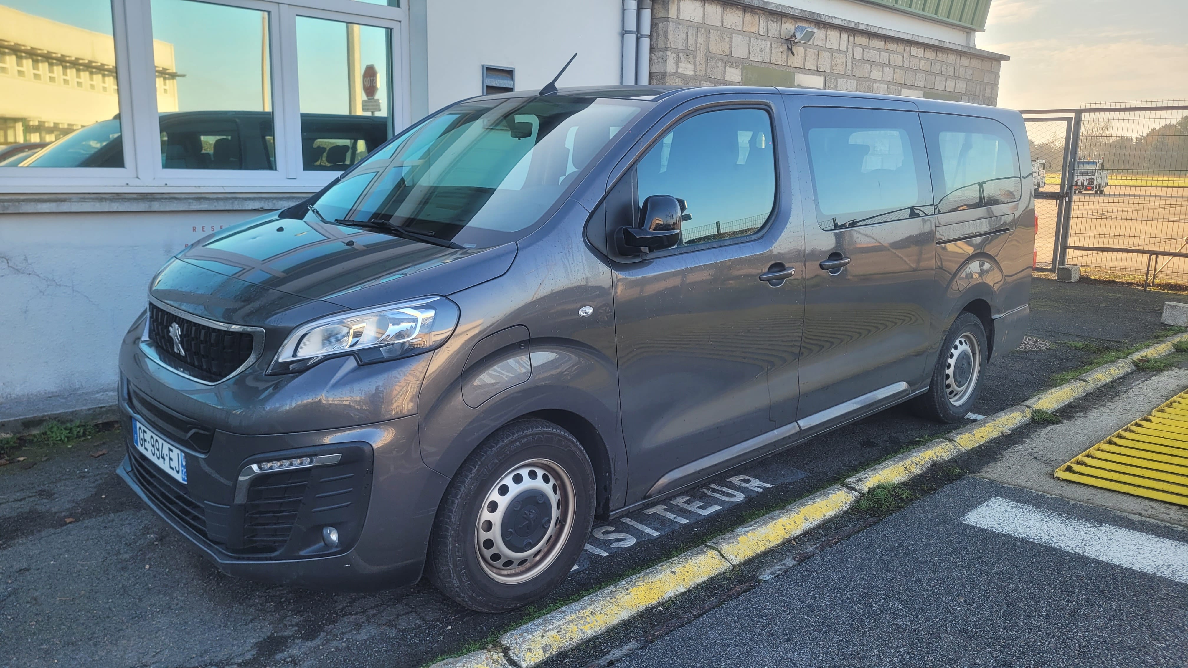 Peugeot Expert Électrique, 2022, Électrique, automatique, 9 places et plus