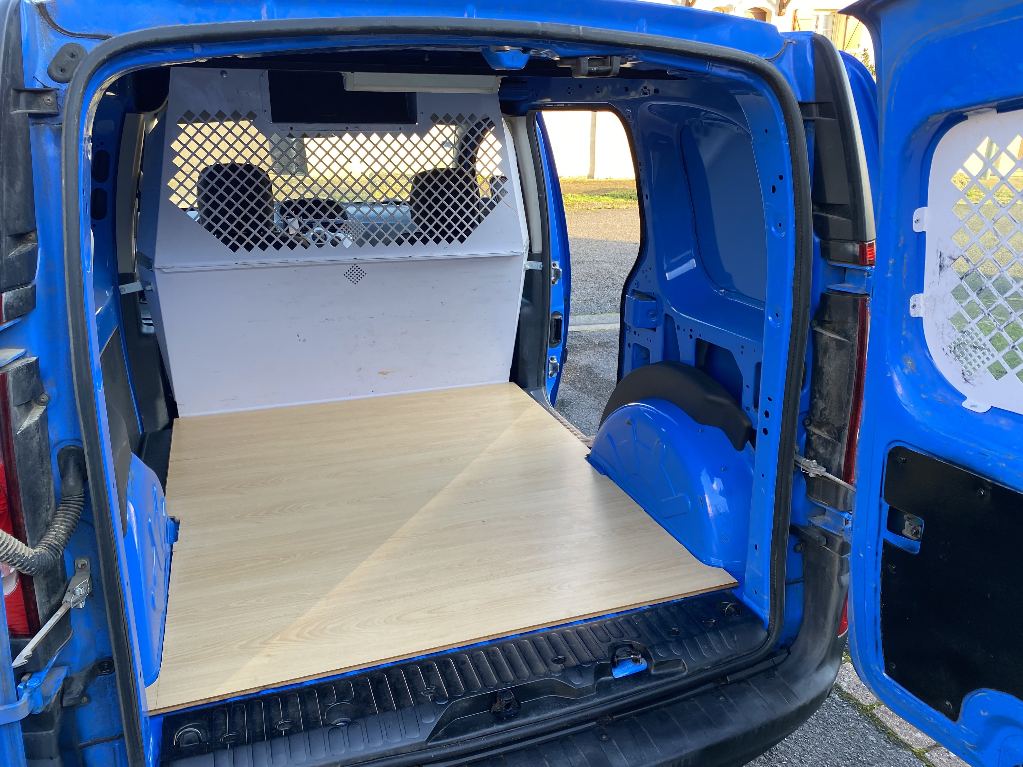 Renault Kangoo Express avec Entrée audio / iPod