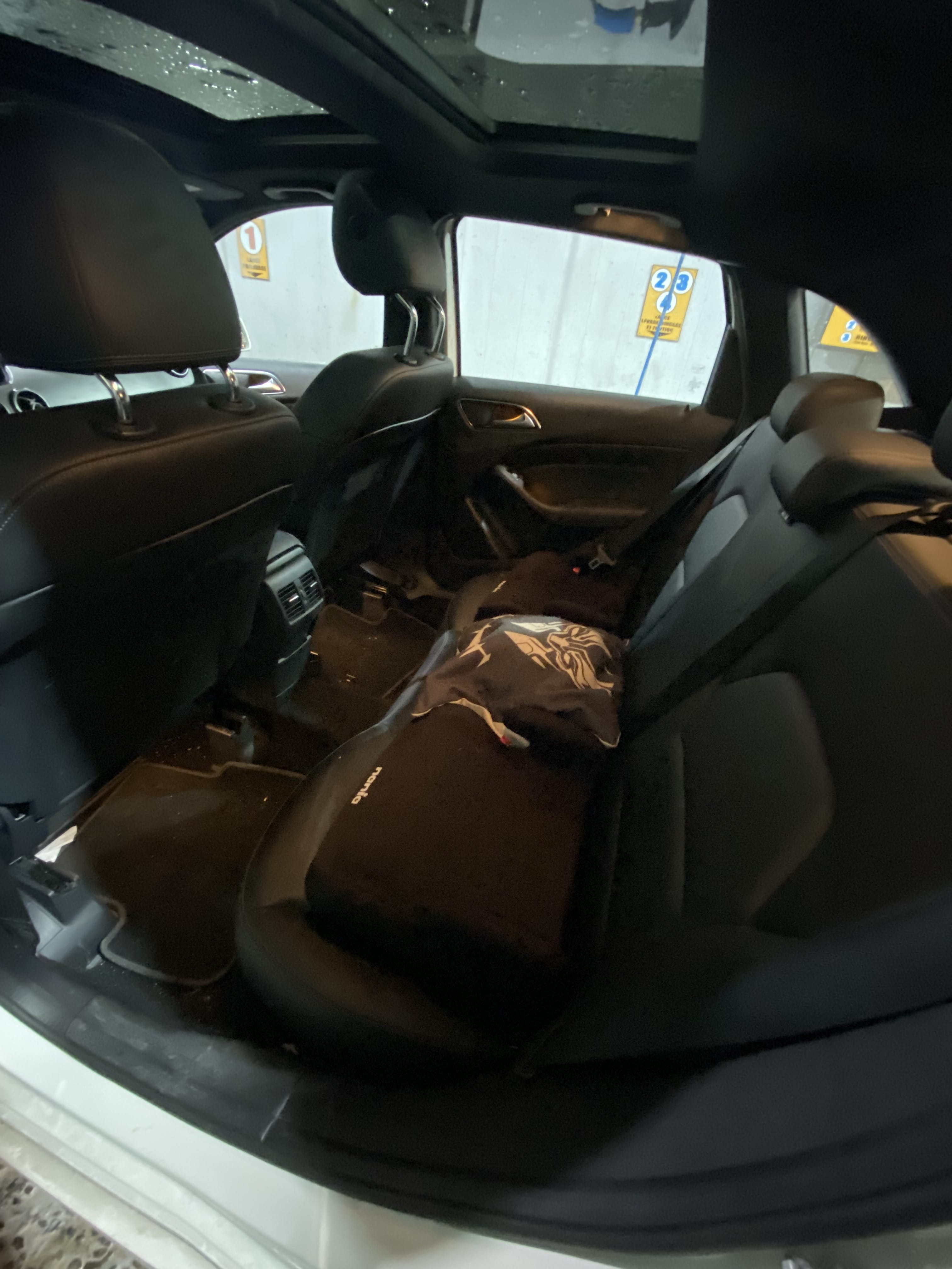 Mercedes Classe B avec Siège bébé