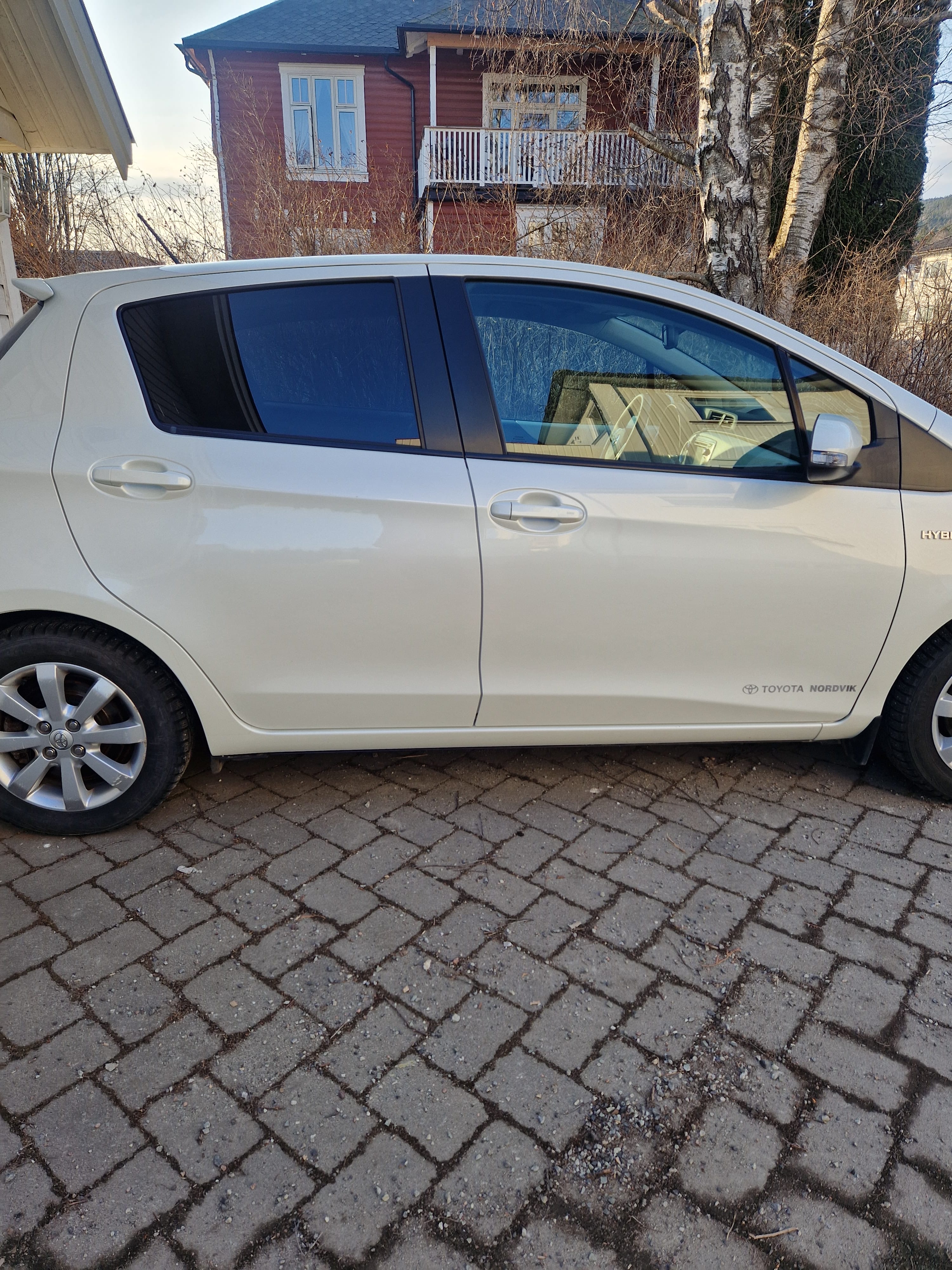 Toyota Yaris Hybrid med GPS