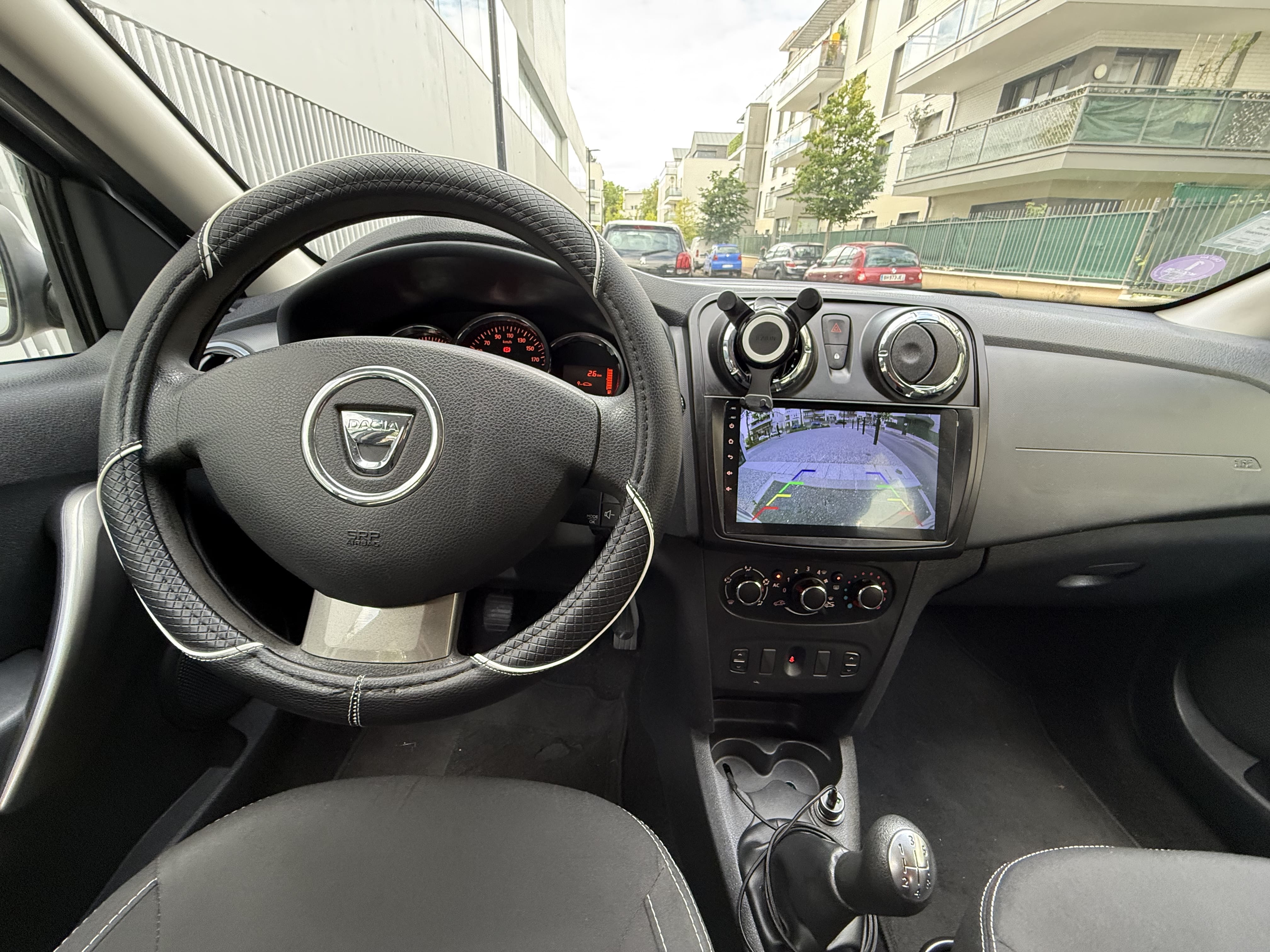 Dacia Sandero II avec Pneus neige