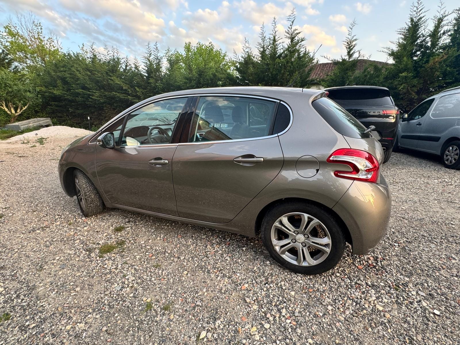 Peugeot 208 avec GPS