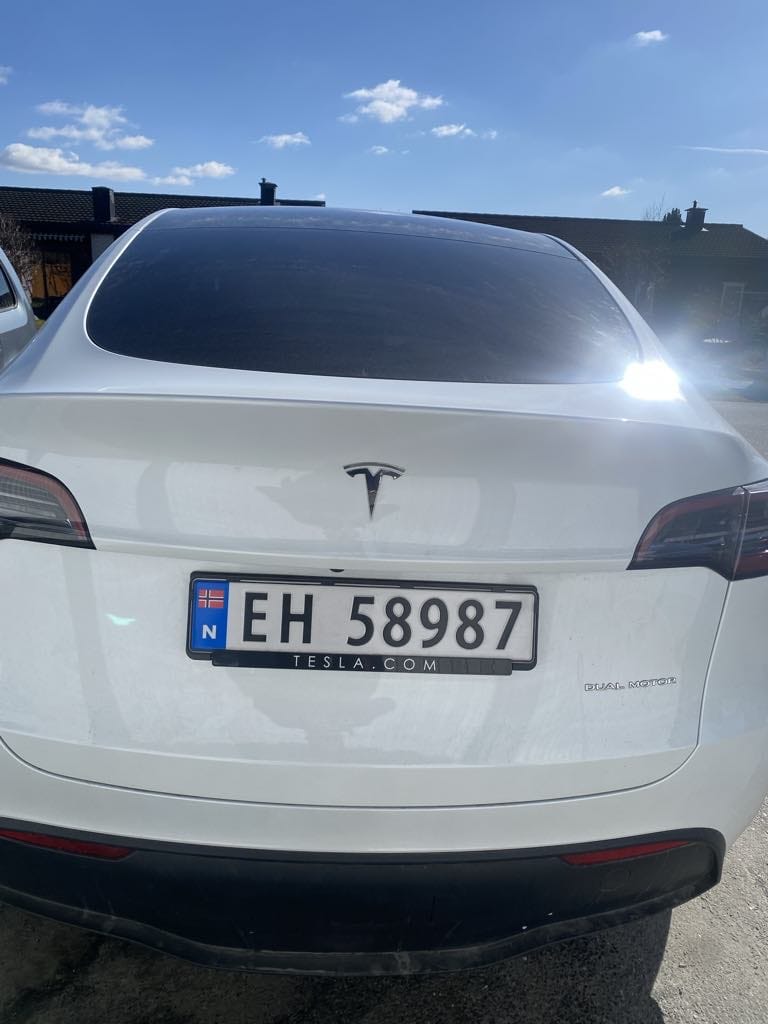 Tesla Model Y Long Range med GPS