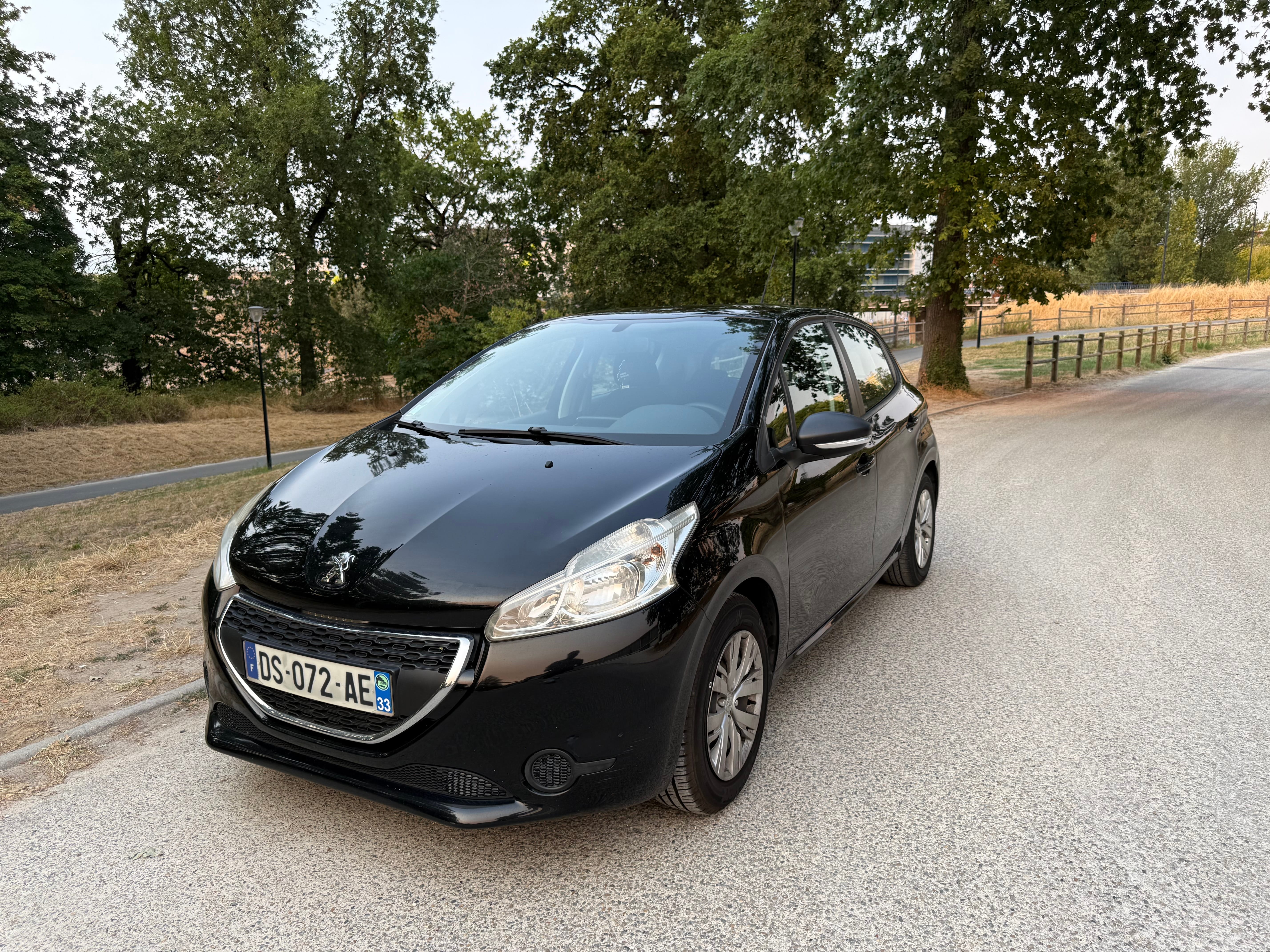 Peugeot 208, 2015, Essence 95