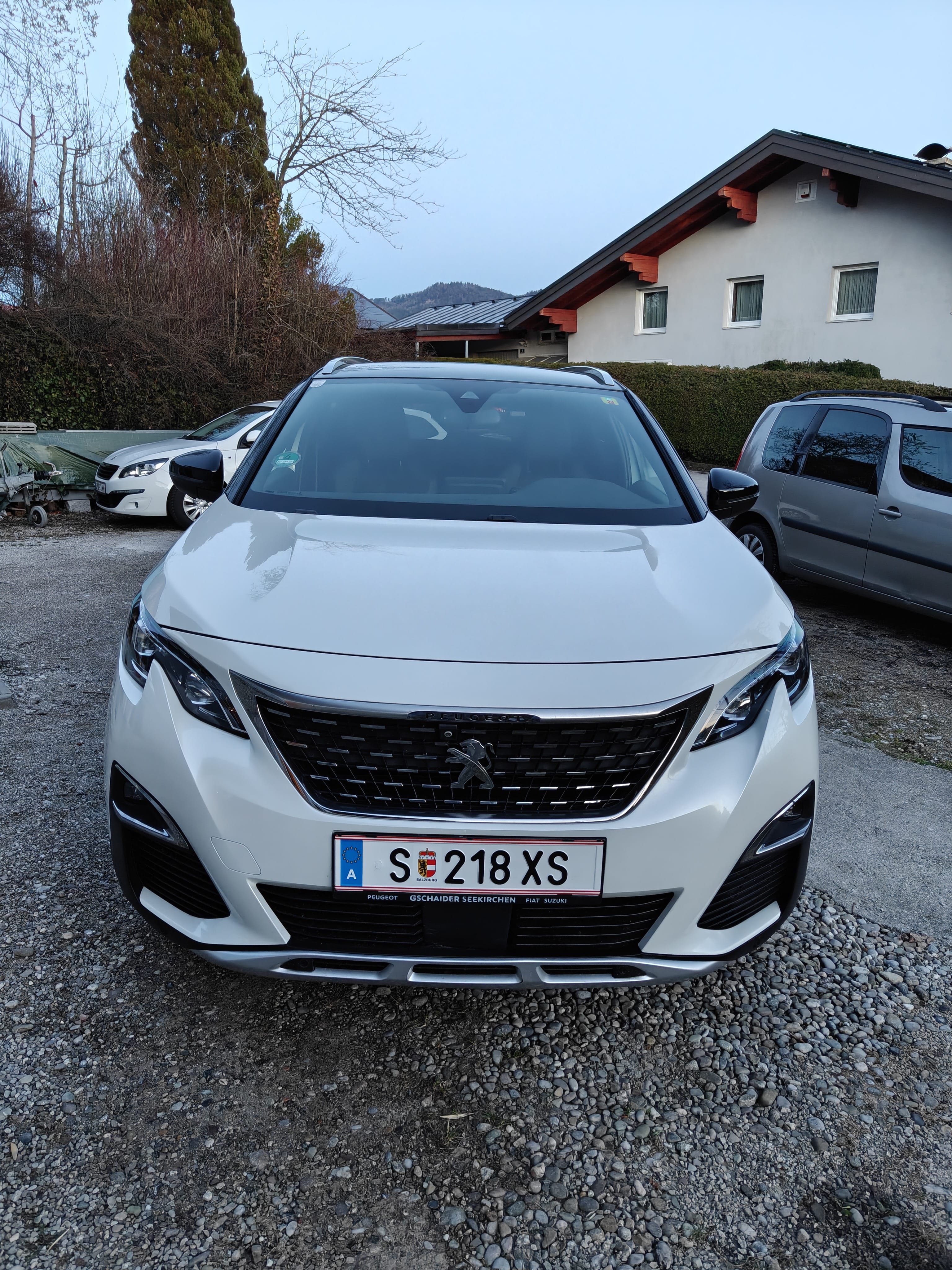 Peugeot 5008 mit Apple CarPlay