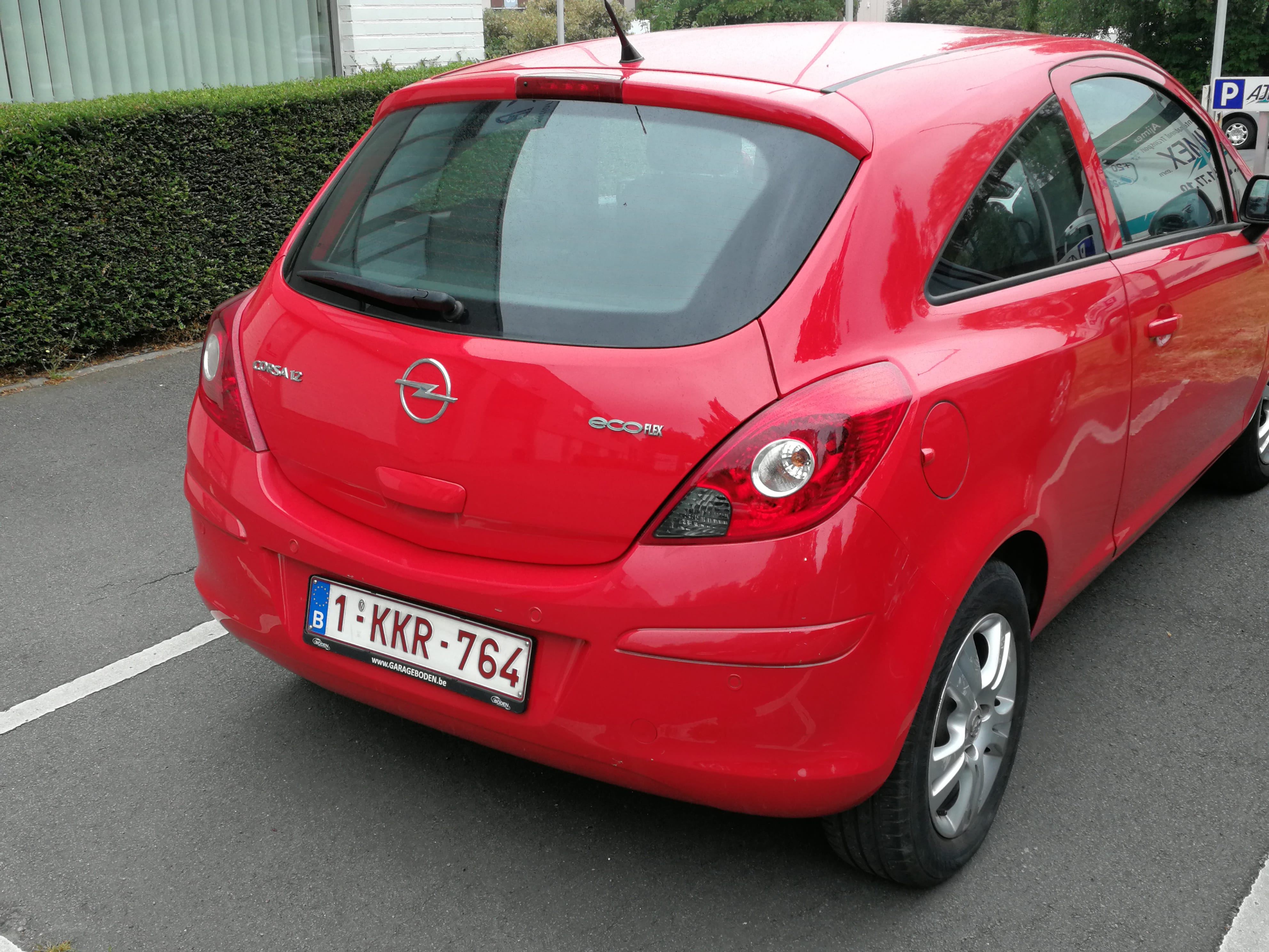 Opel Corsa 1200 AUTOMATIQUE met Audio- / iPod-ingang