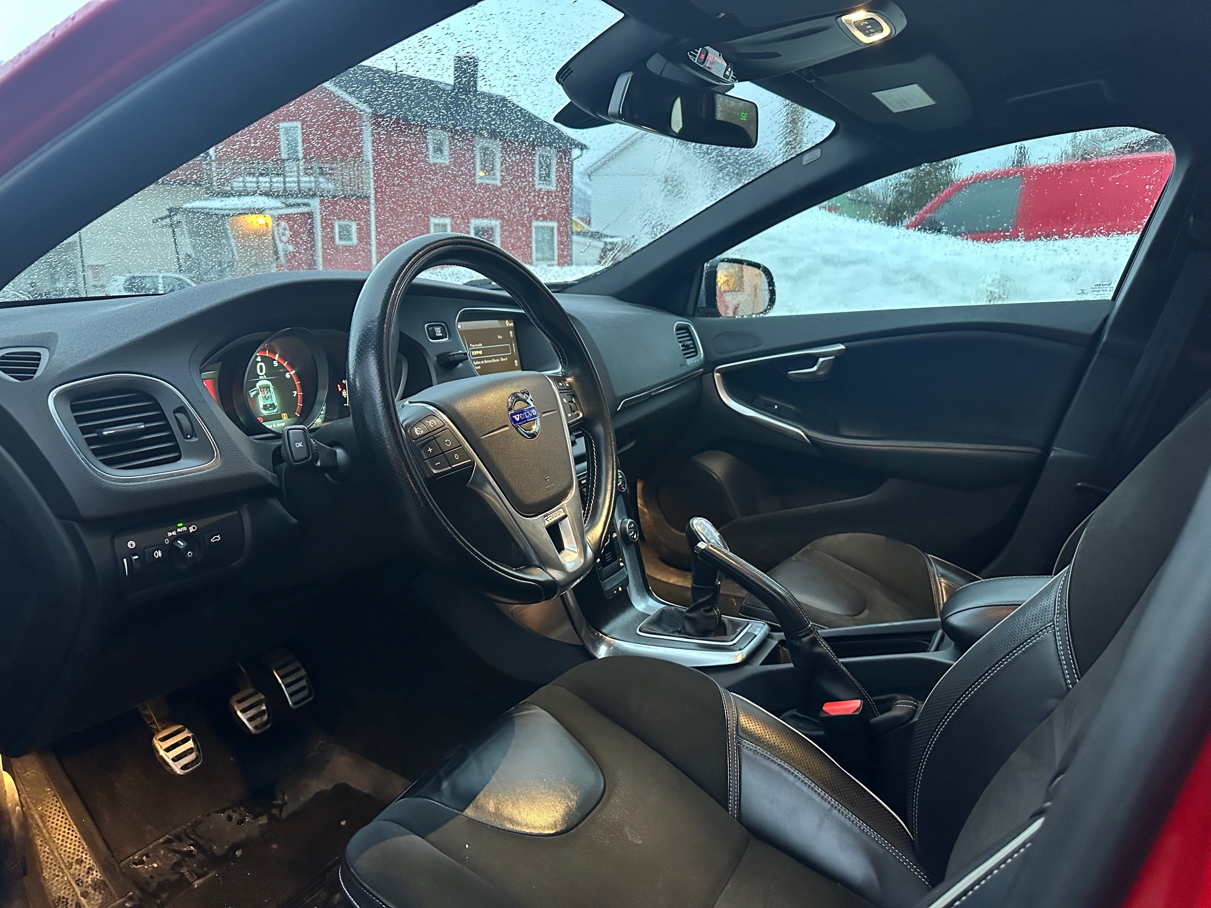 Volvo V40
