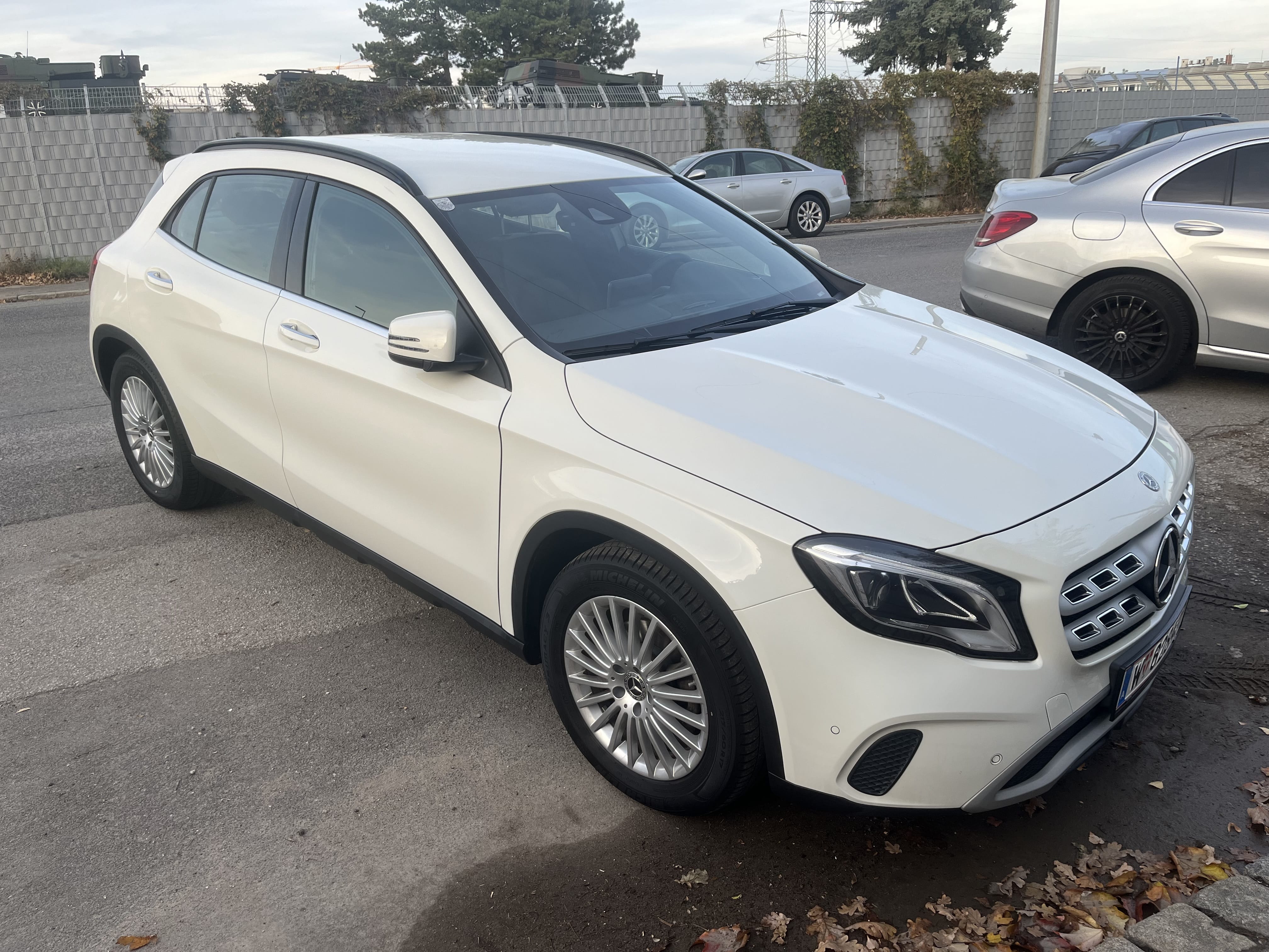 Mercedes-Benz GLA-Klasse, 2017, Super 95