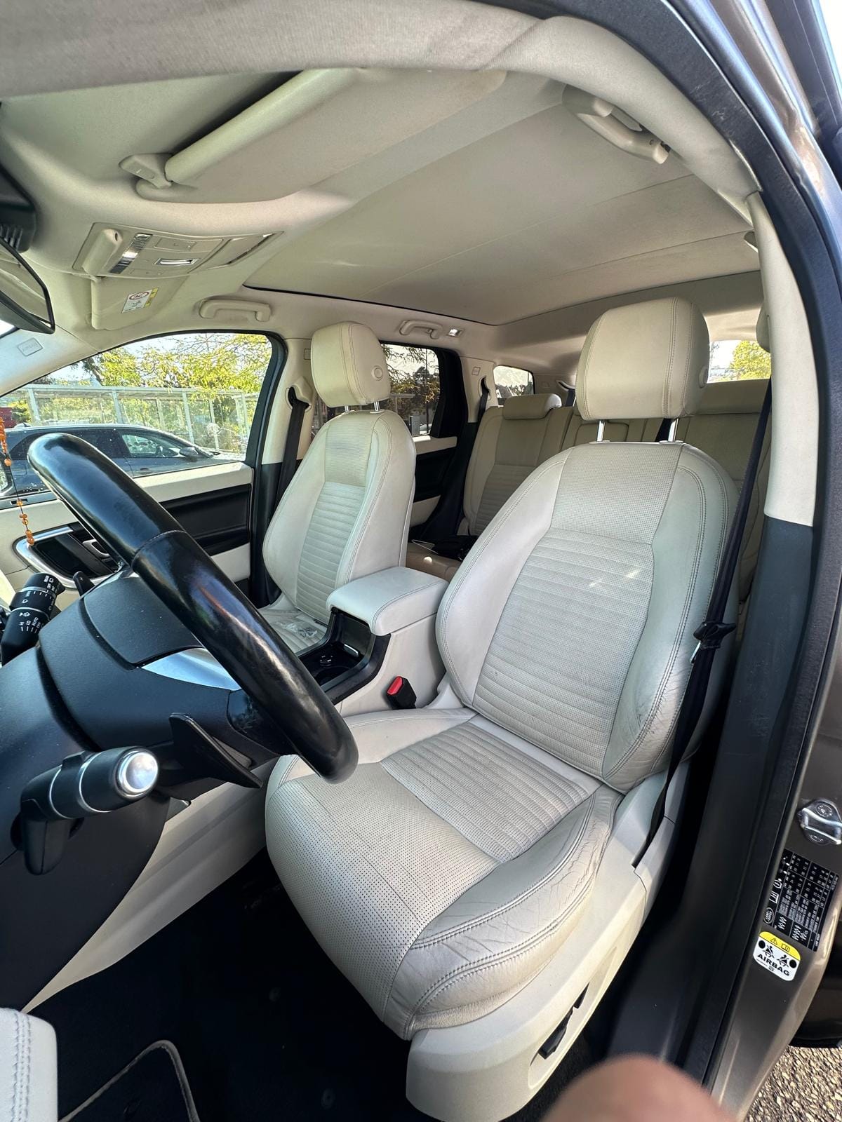 Land-Rover Discovery Sport SE