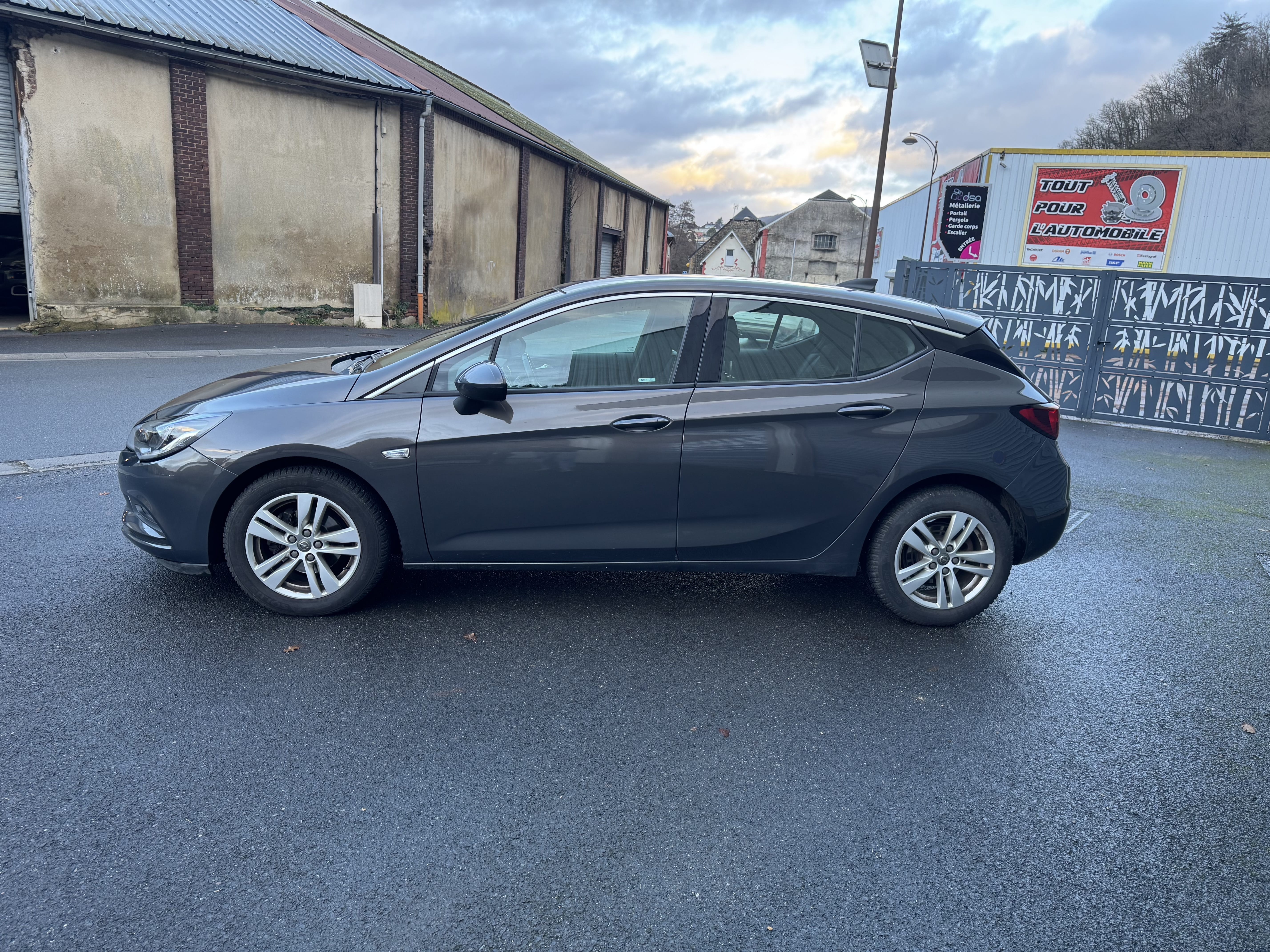 Opel Astra avec Climatisation