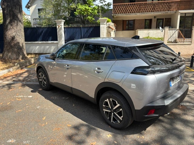 Peugeot 2008 1.2 Hybrid 145ch Business e-DCS6 avec Caméra de recul