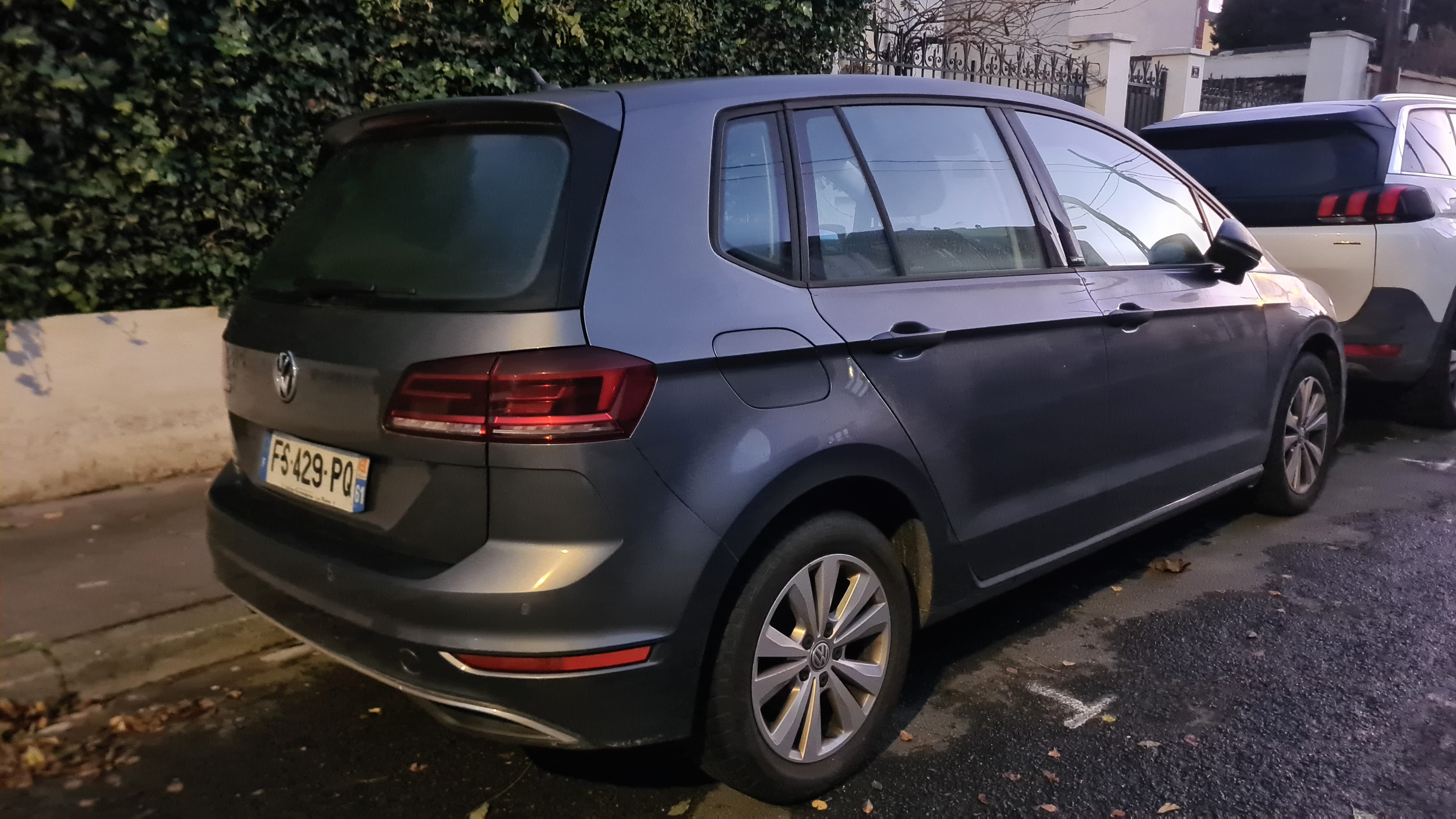 Volkswagen Golf avec GPS