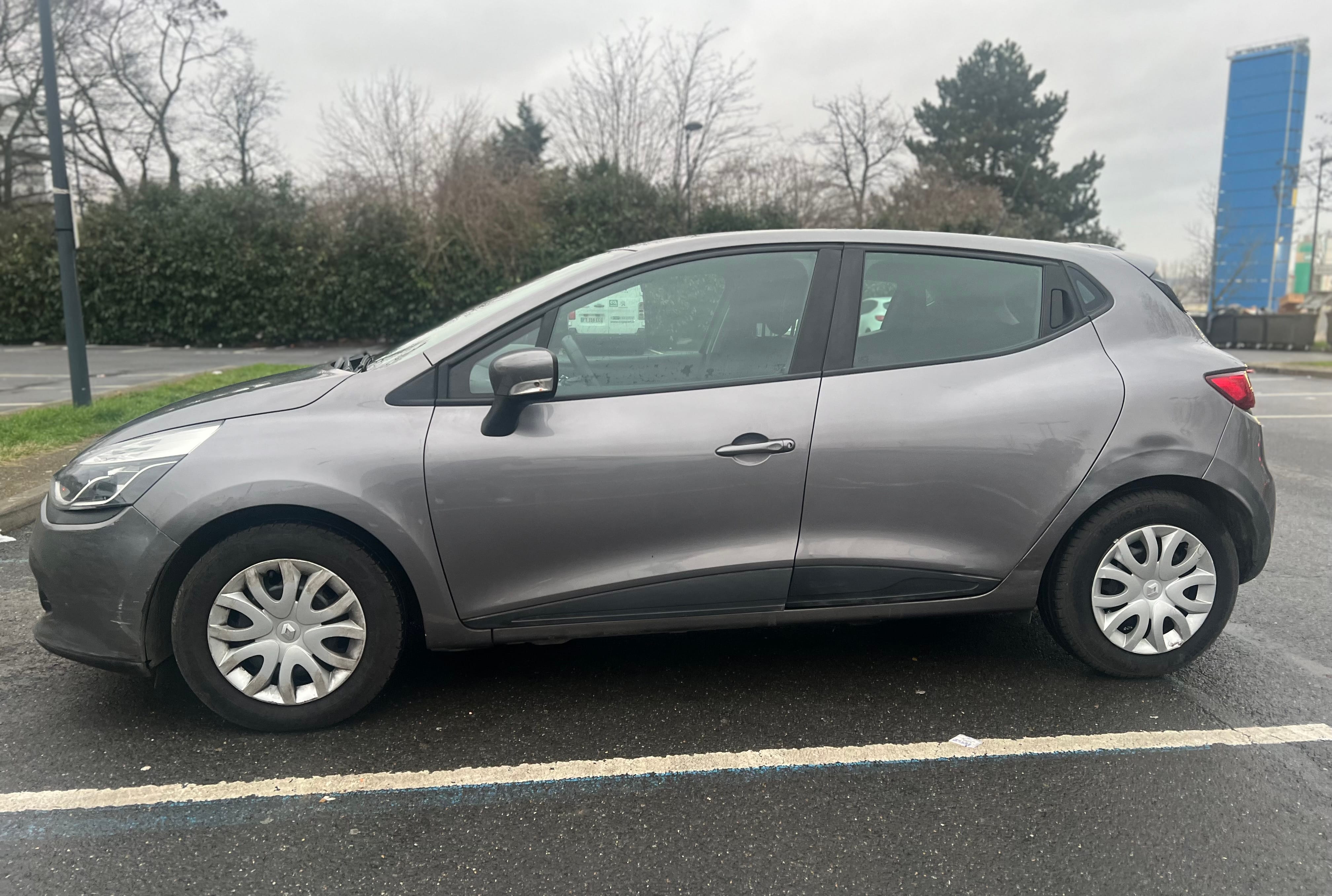 Renault Clio avec Climatisation