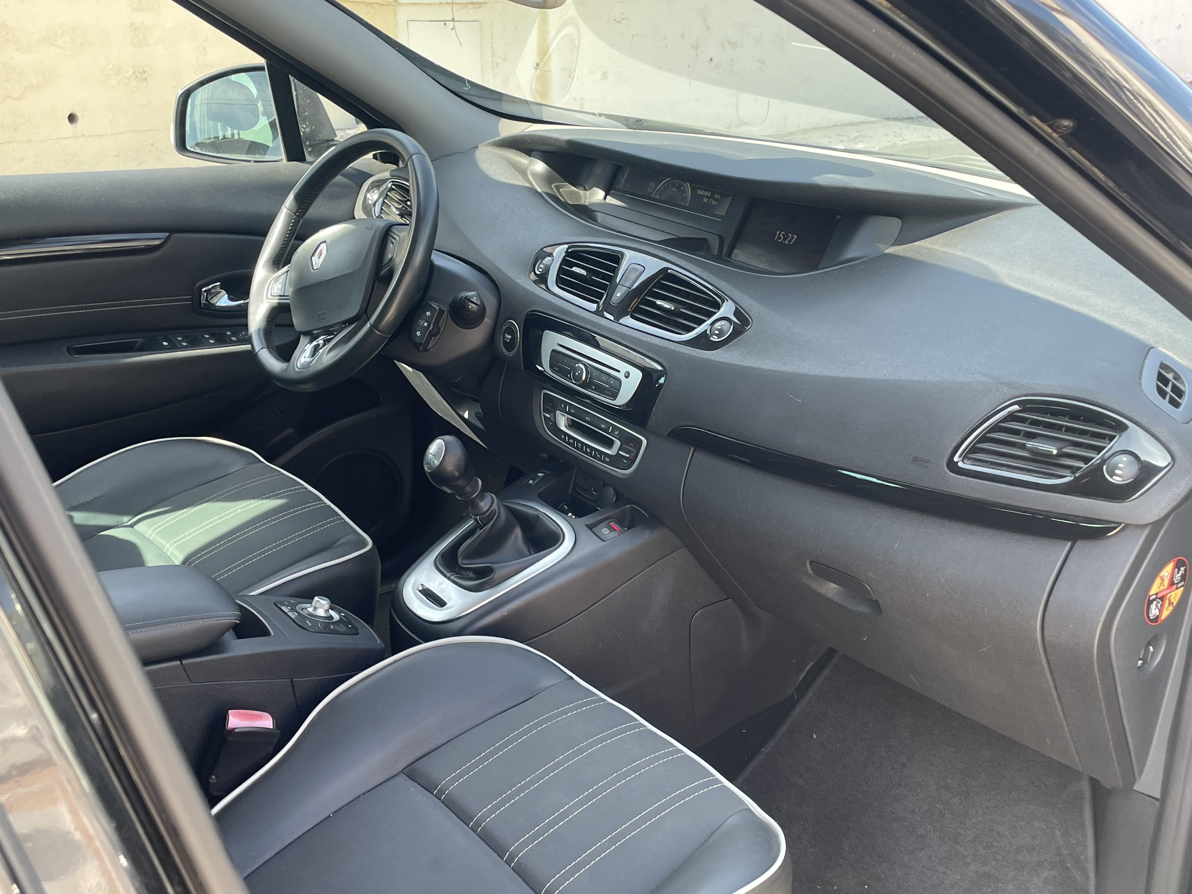 Renault Grand Scenic 1.5 DCI 110Ch avec GPS