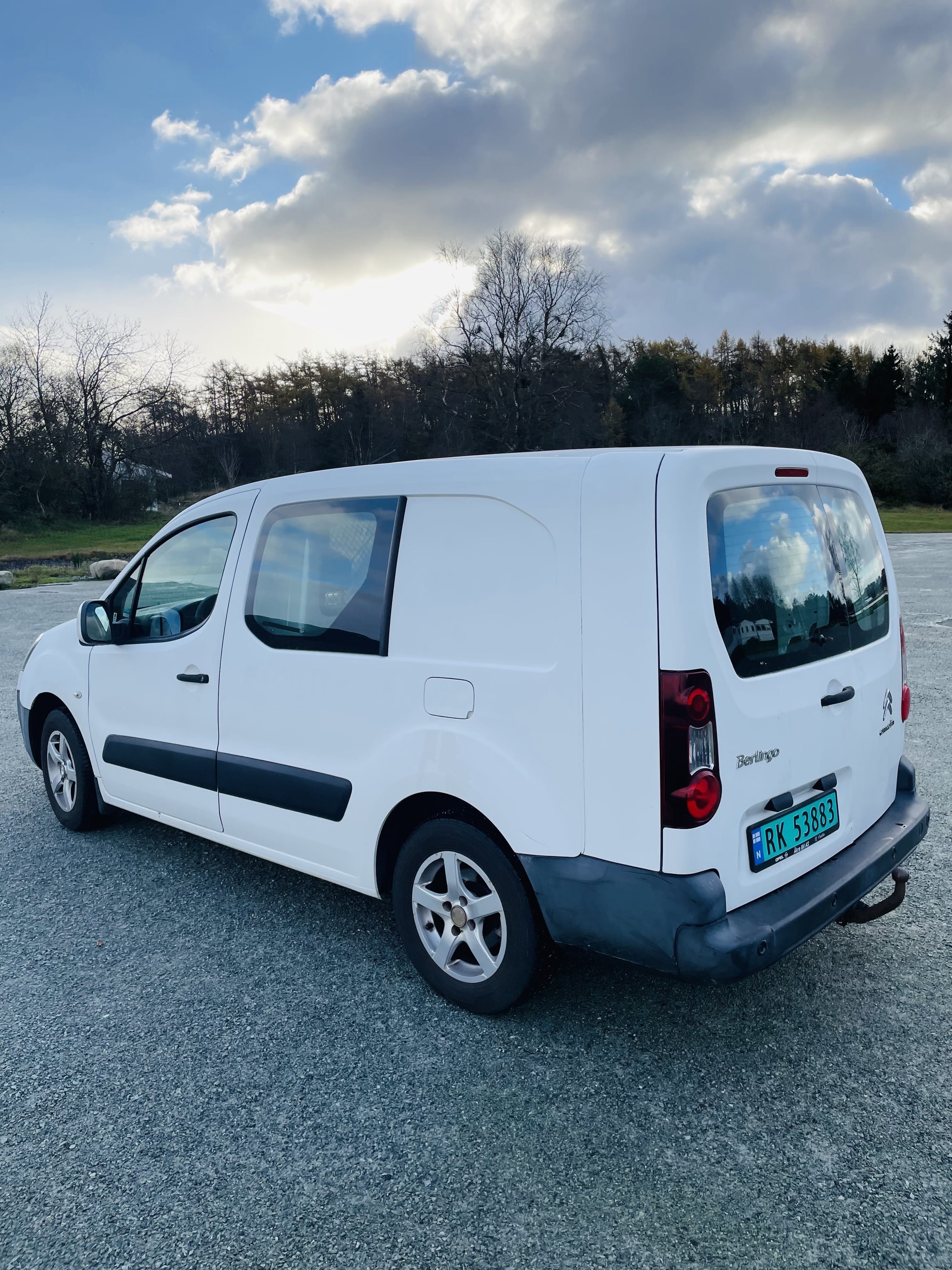Citroen Berlingo with Hitch