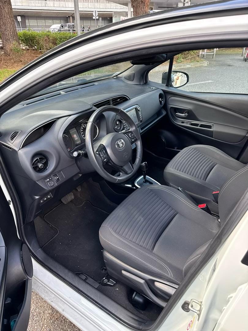 Toyota Yaris Hybride avec GPS