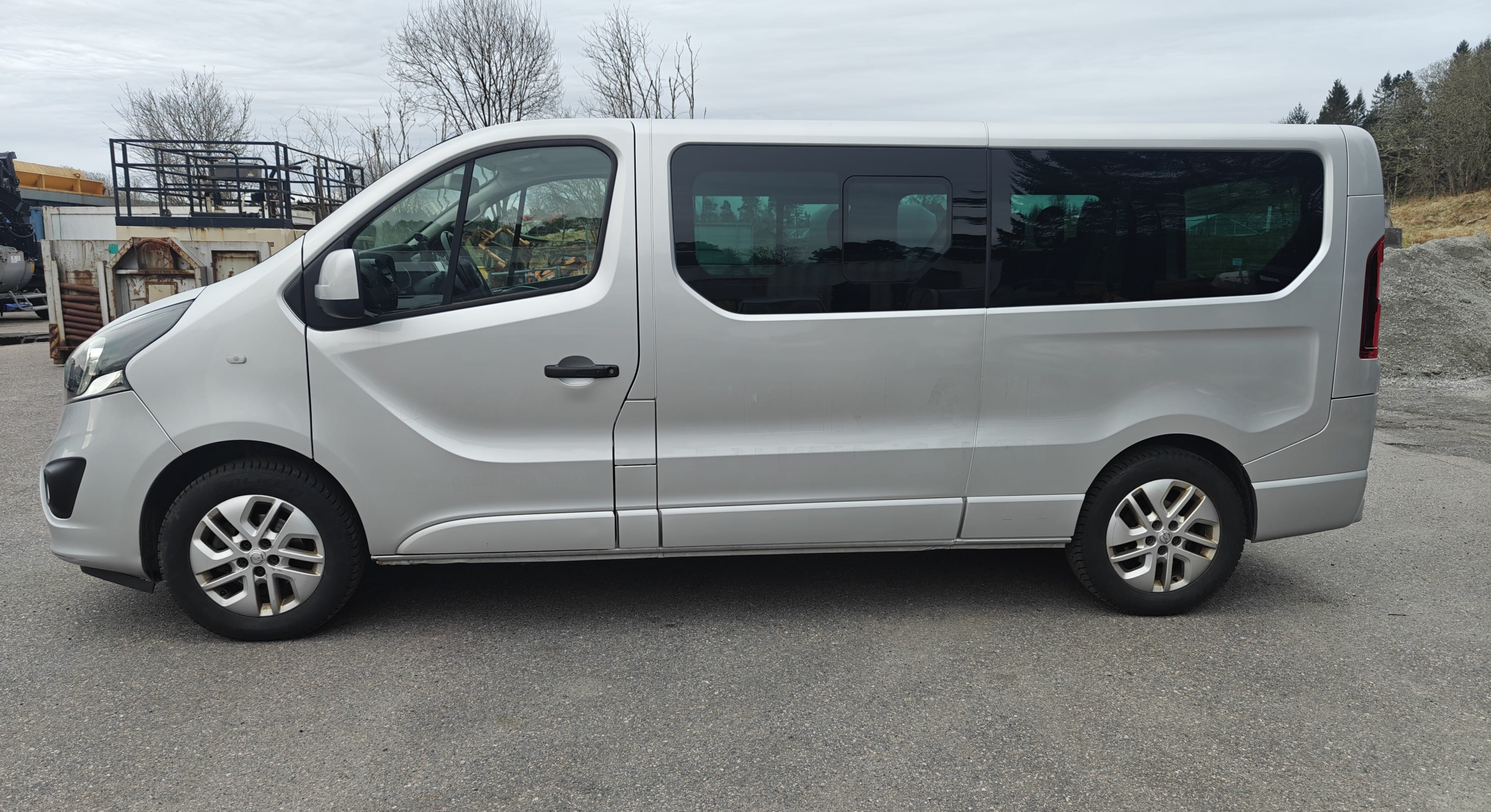 Opel Vivaro med Aircondition
