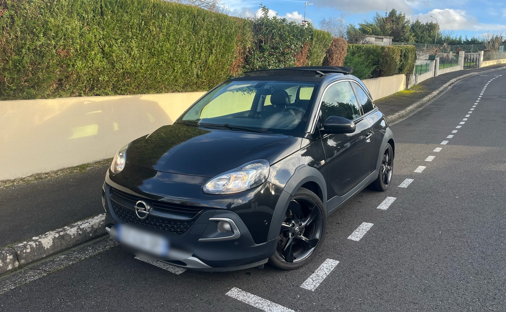Opel Adam Rocks Toit Ouvrant 115Ch, 2015, Essence 95