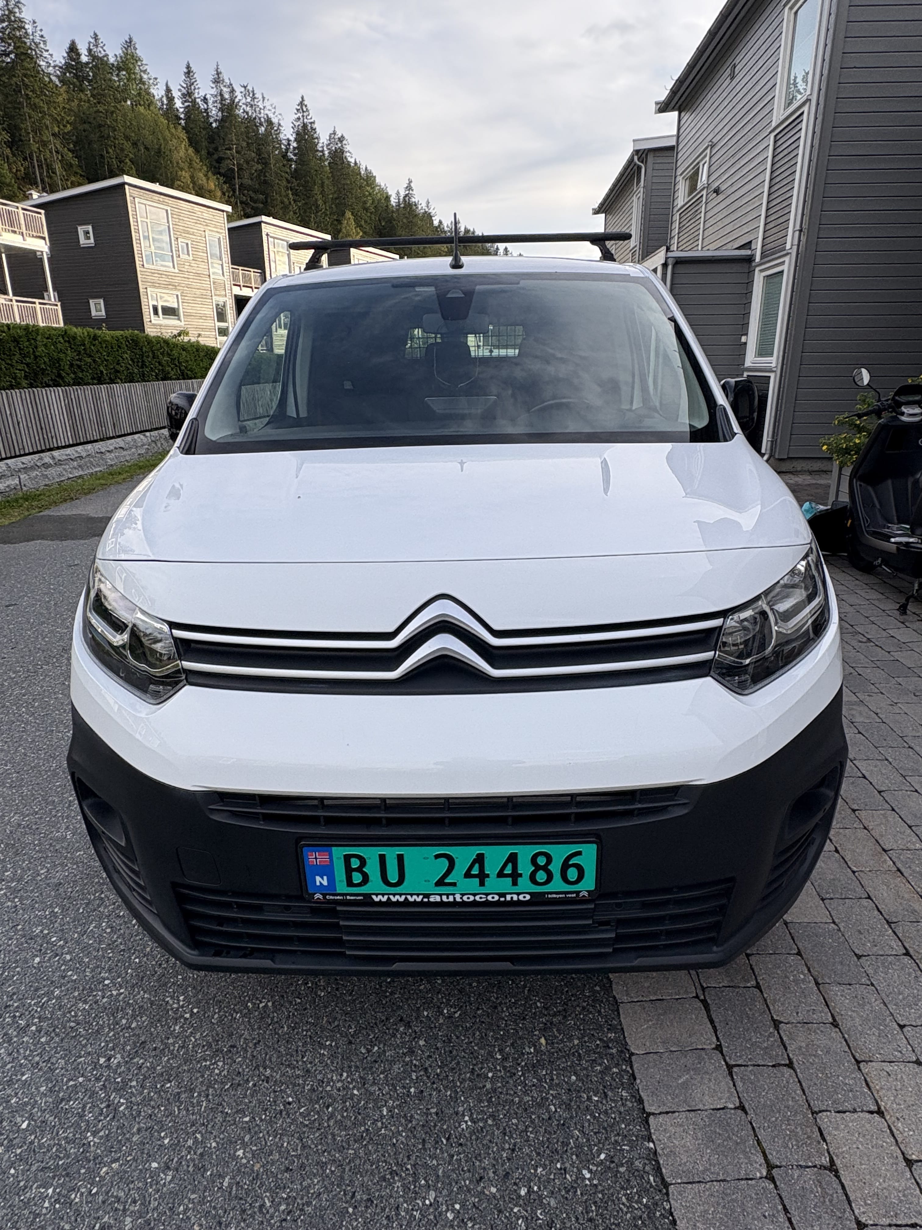 Citroen Berlingo med Lydinngang