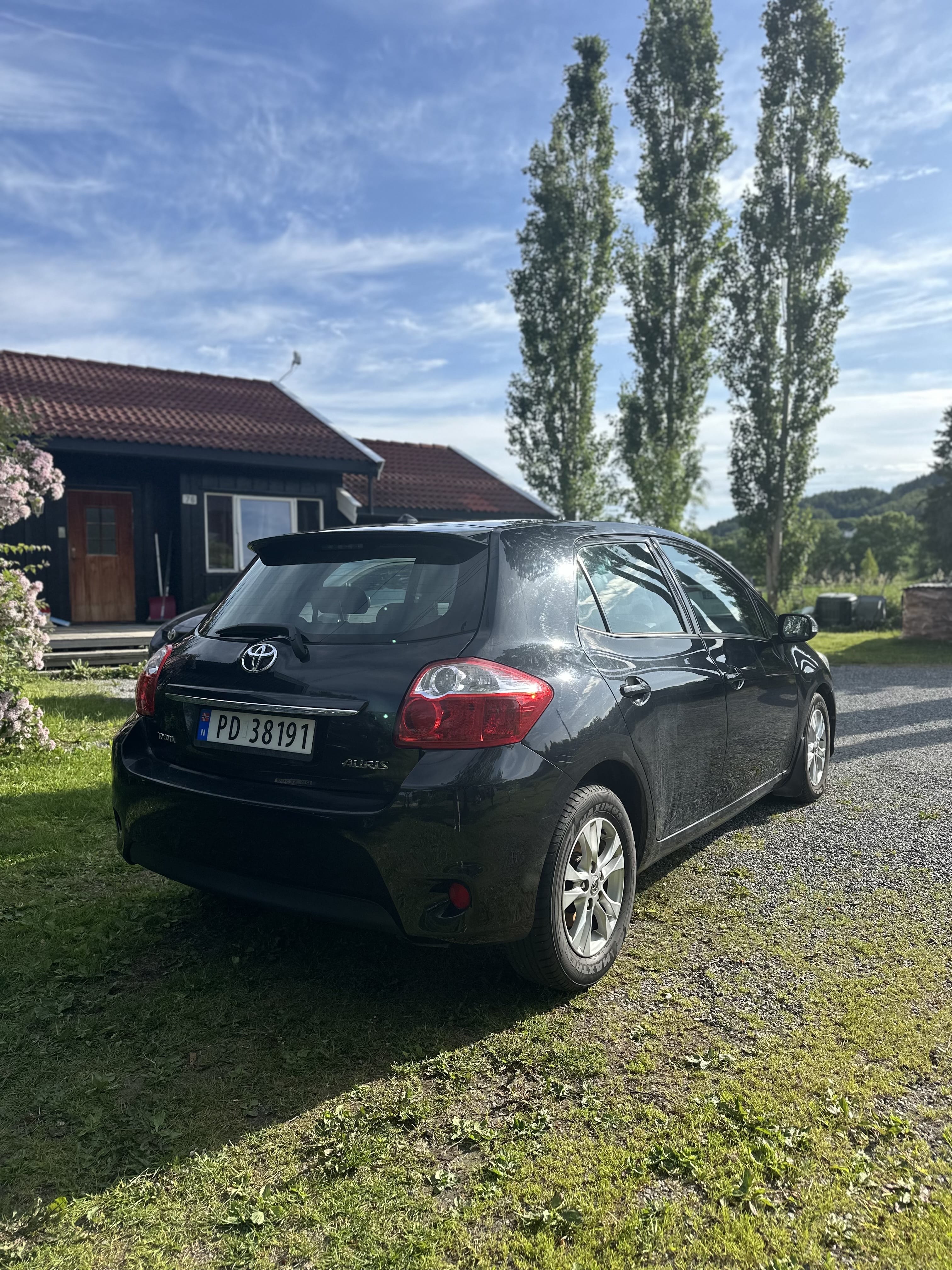 Toyota Auris med Lydinngang