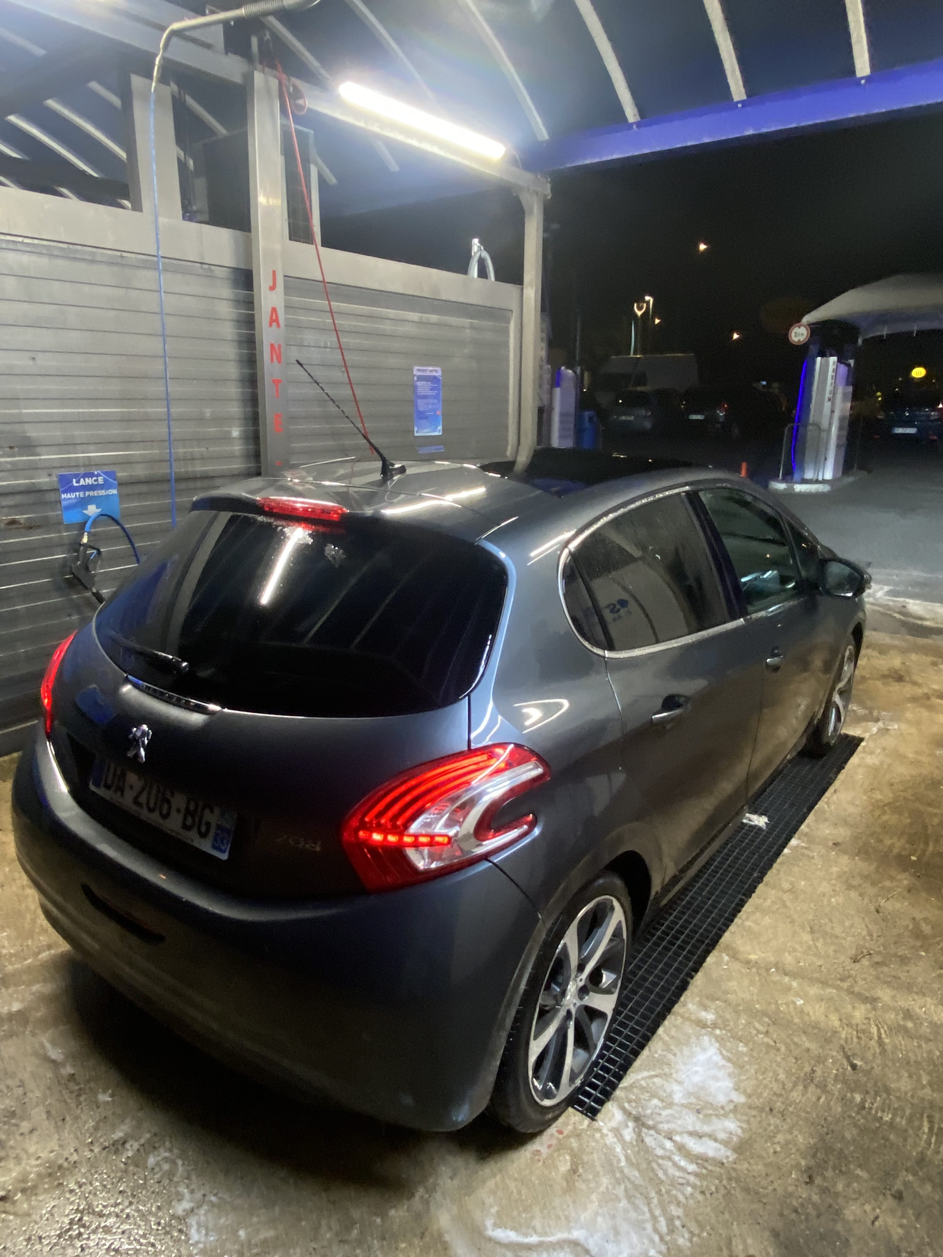 Peugeot 208 avec Régulateur de vitesse