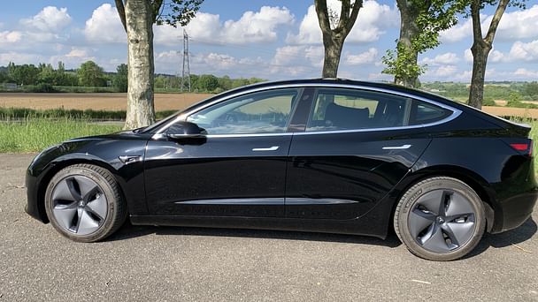 Tesla Model 3 Grande Autonomie avec Climatisation
