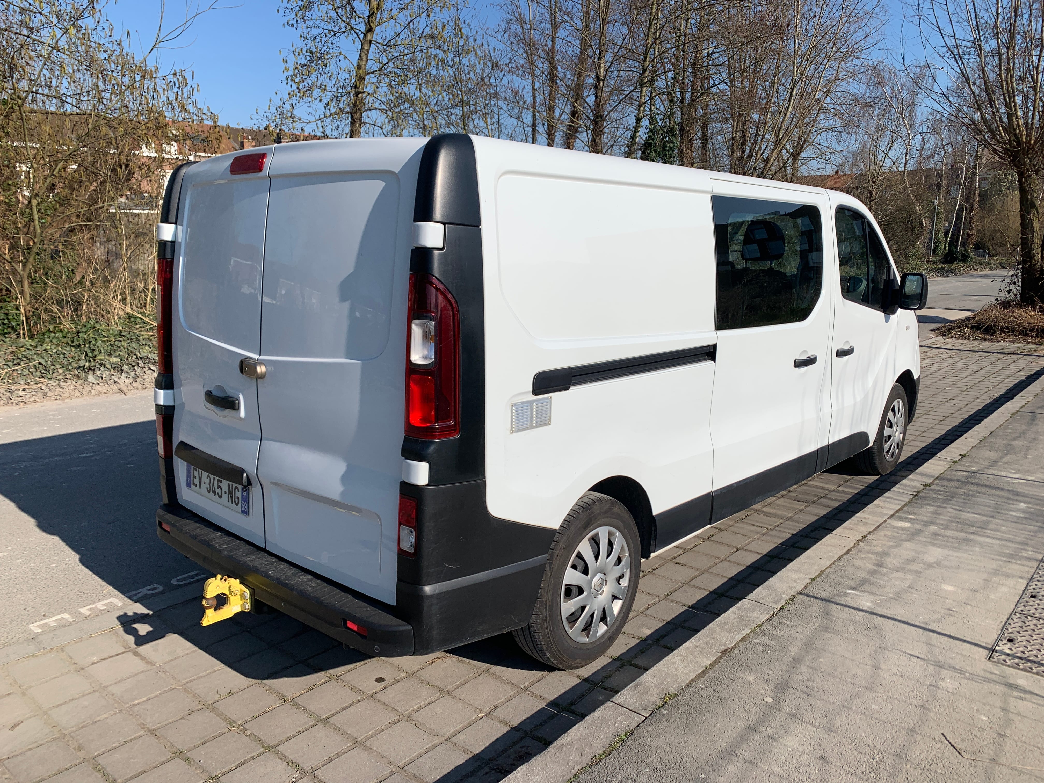 Renault Trafic Double Cabine avec GPS