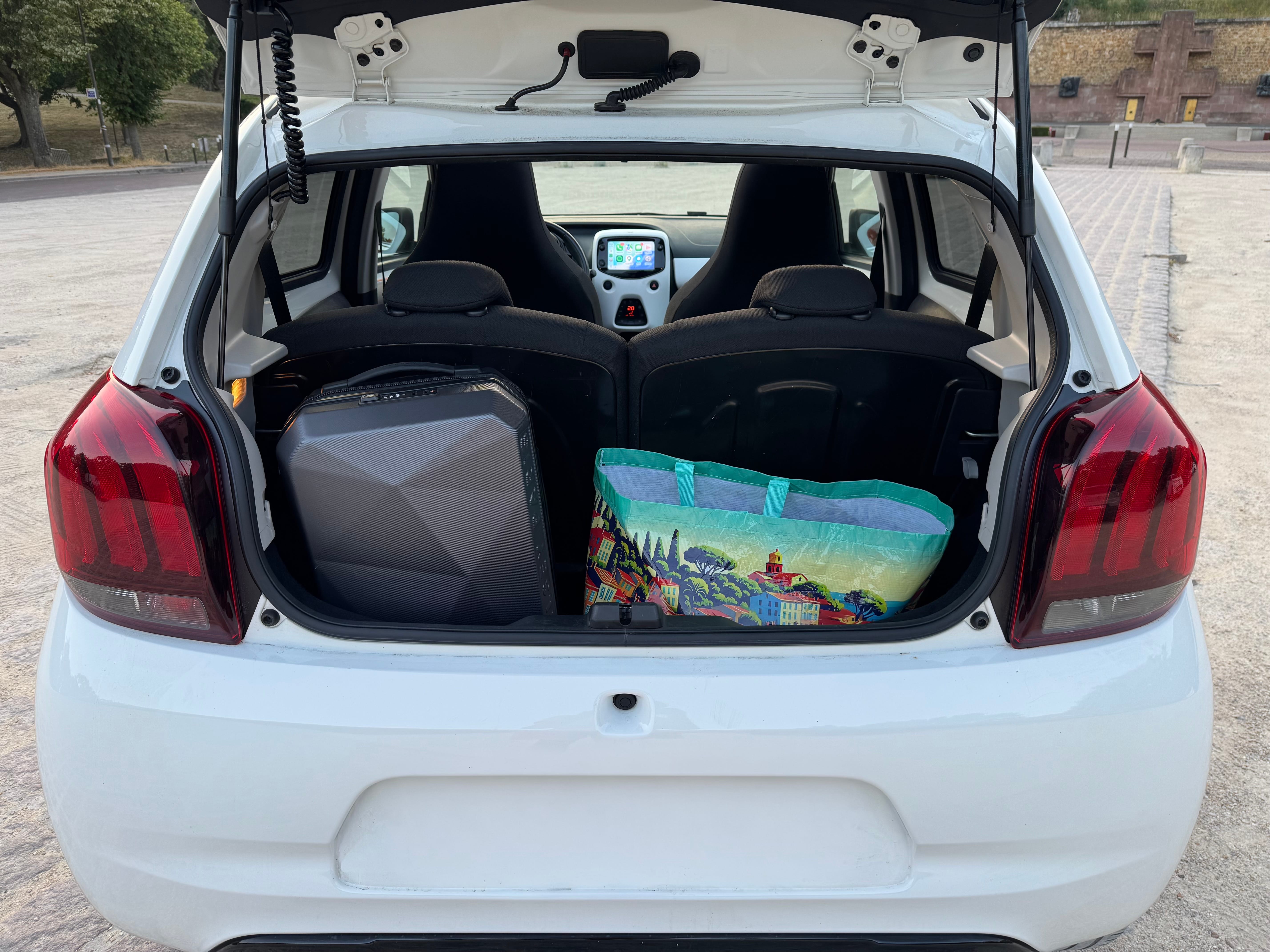 Peugeot 108 Cabriolet Roland Garros (Apple Car Play/Android Auto) avec Apple CarPlay