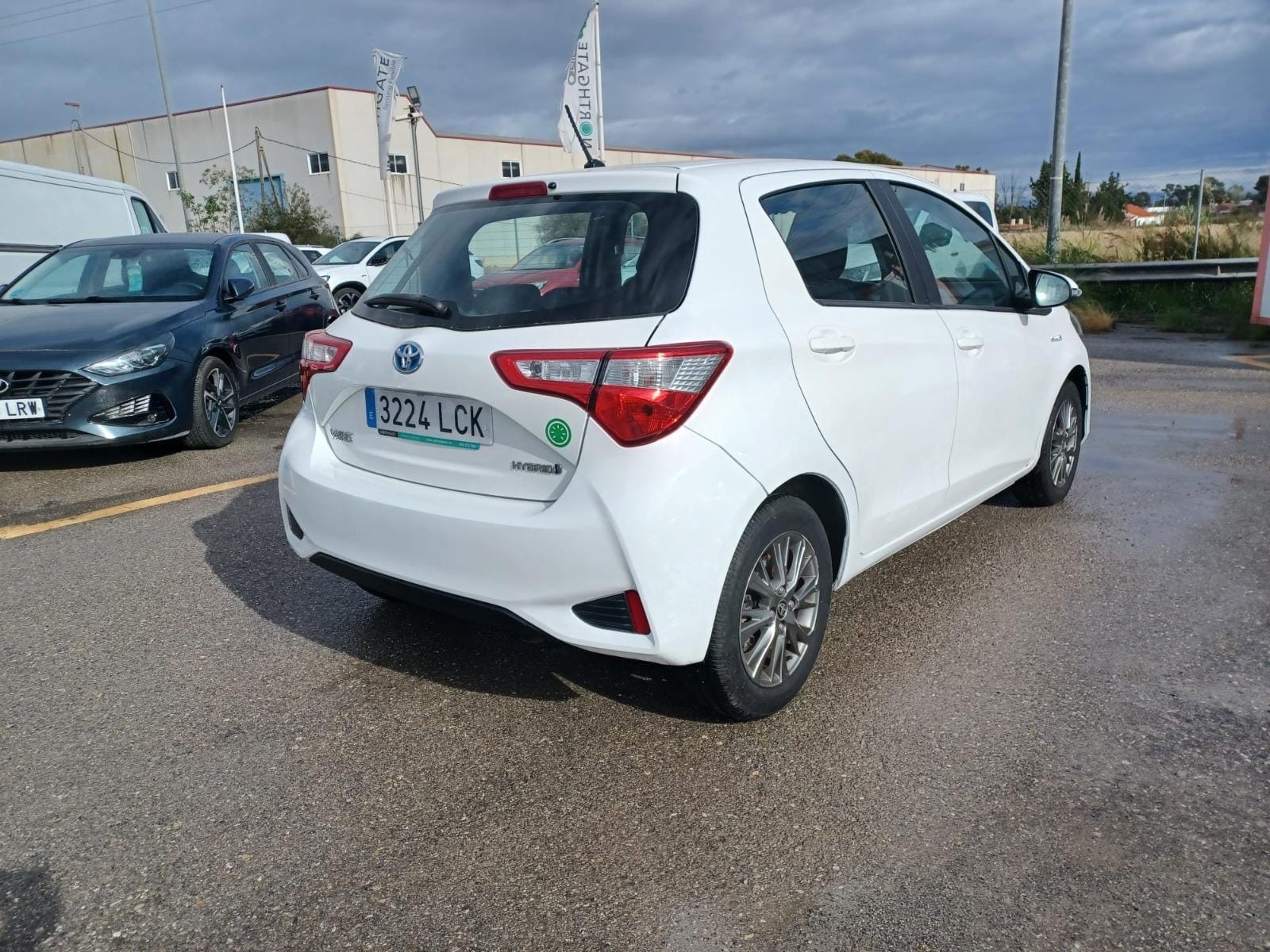 Toyota Yaris Híbrido med Cruisekontroll