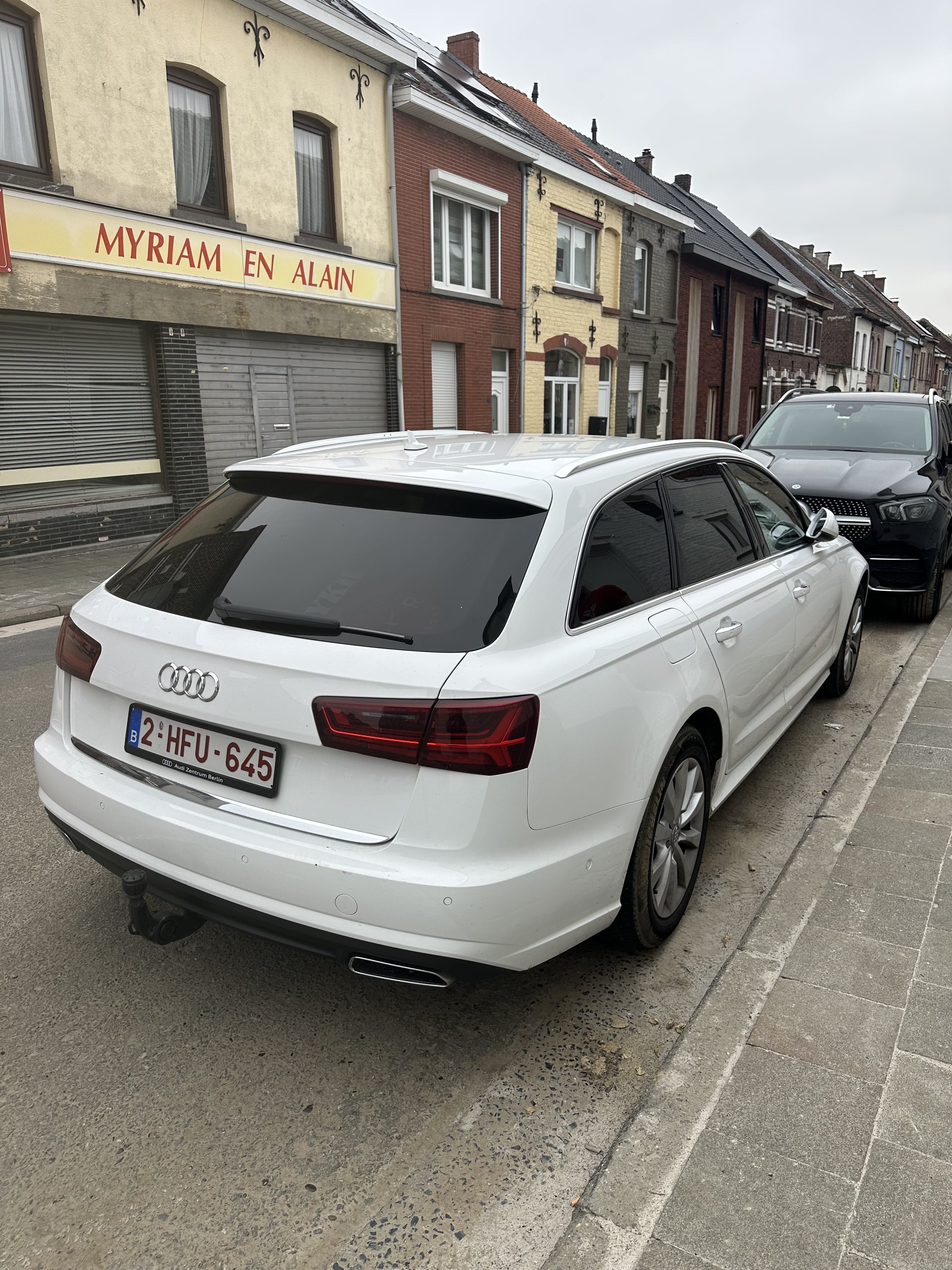 Audi A6 Avant 2.0 Diesel with Air conditioning