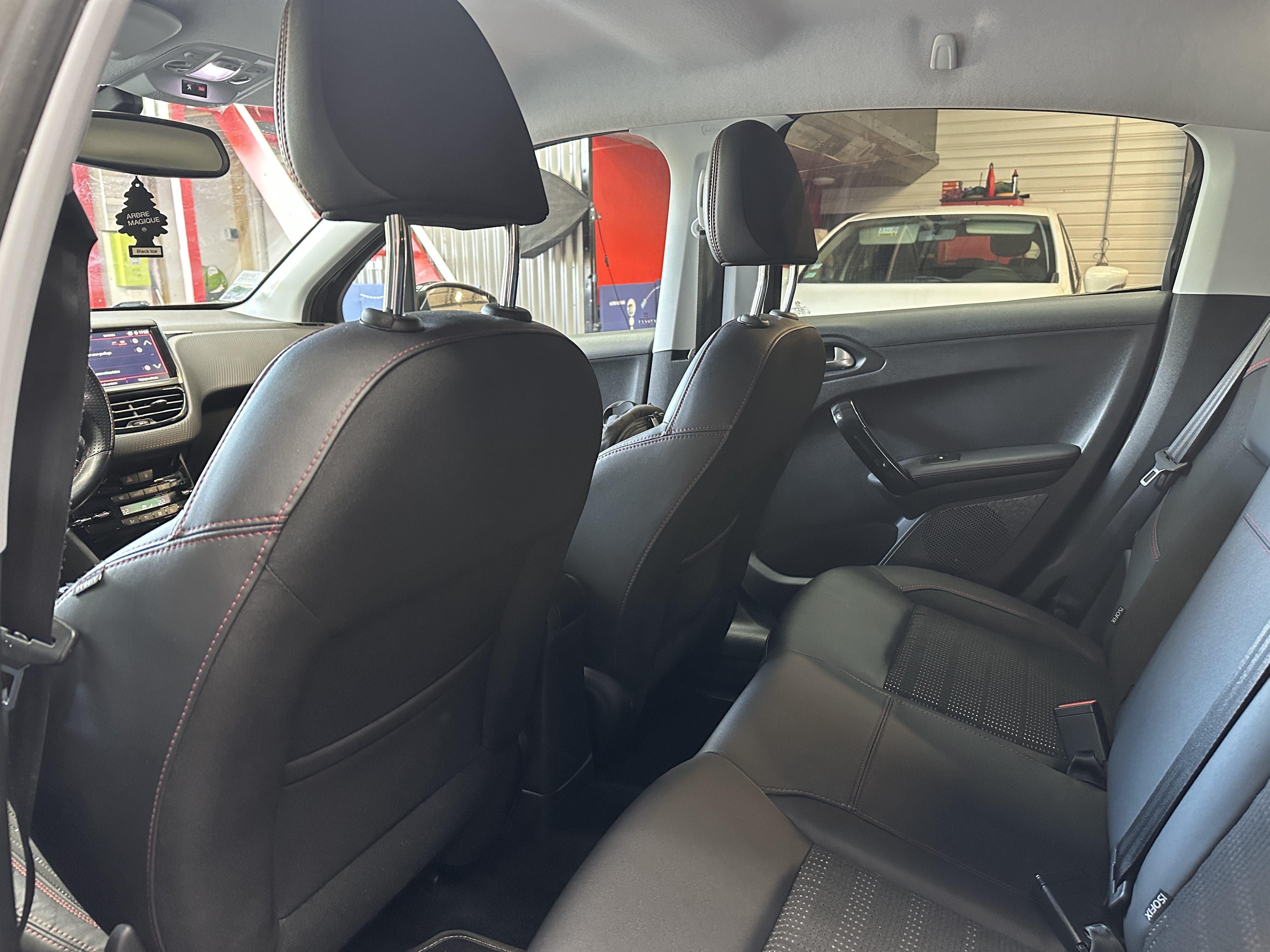 Peugeot 208 GT Line avec Audio Bluetooth