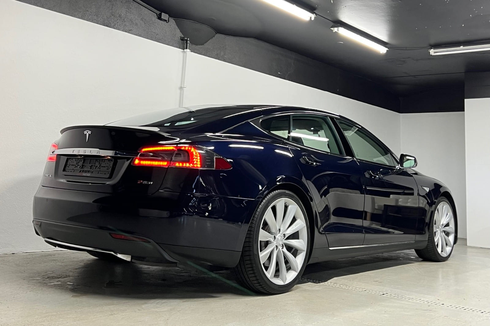Tesla Model S med GPS