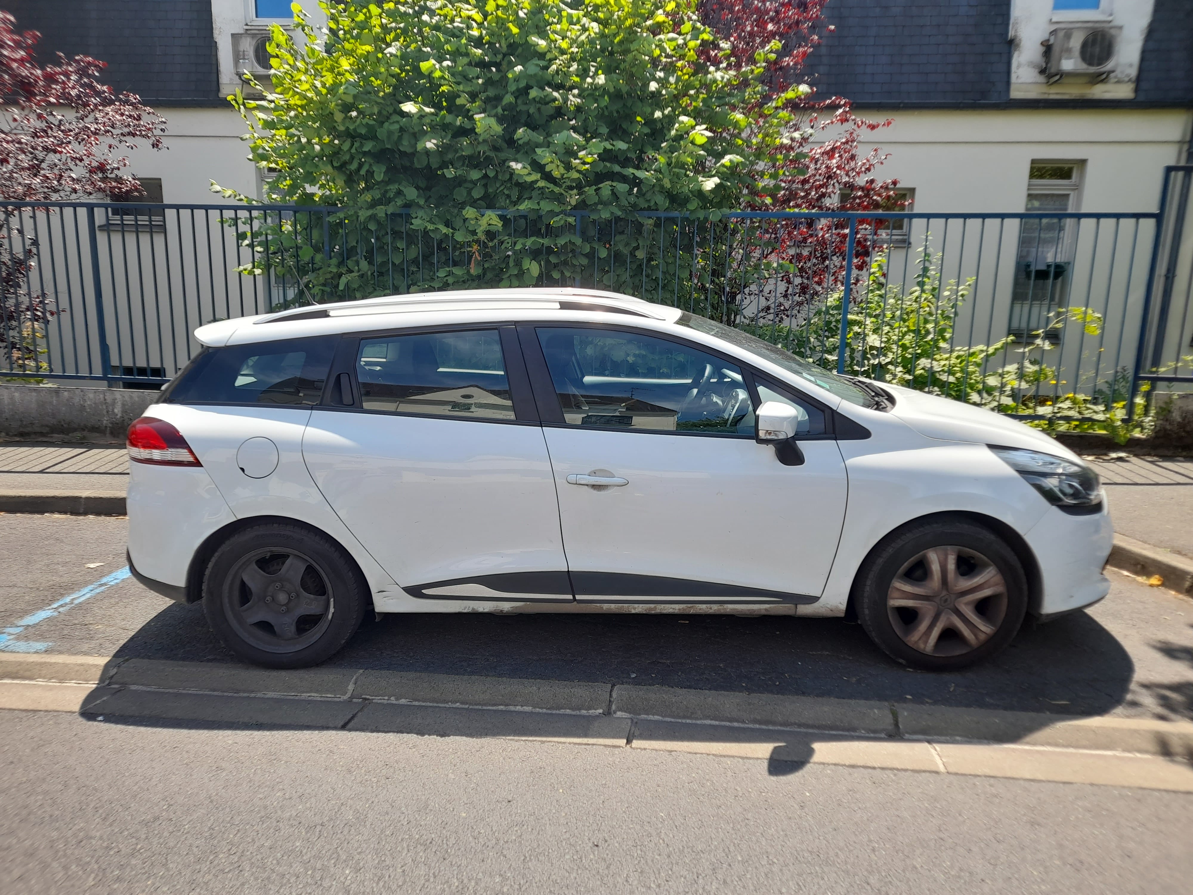 Renault Clio Estate avec Climatisation