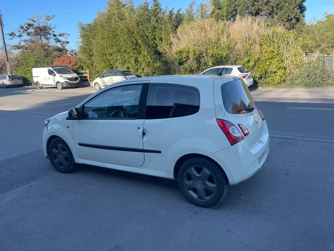 Renault Twingo II 1,2 16v avec Audio Bluetooth