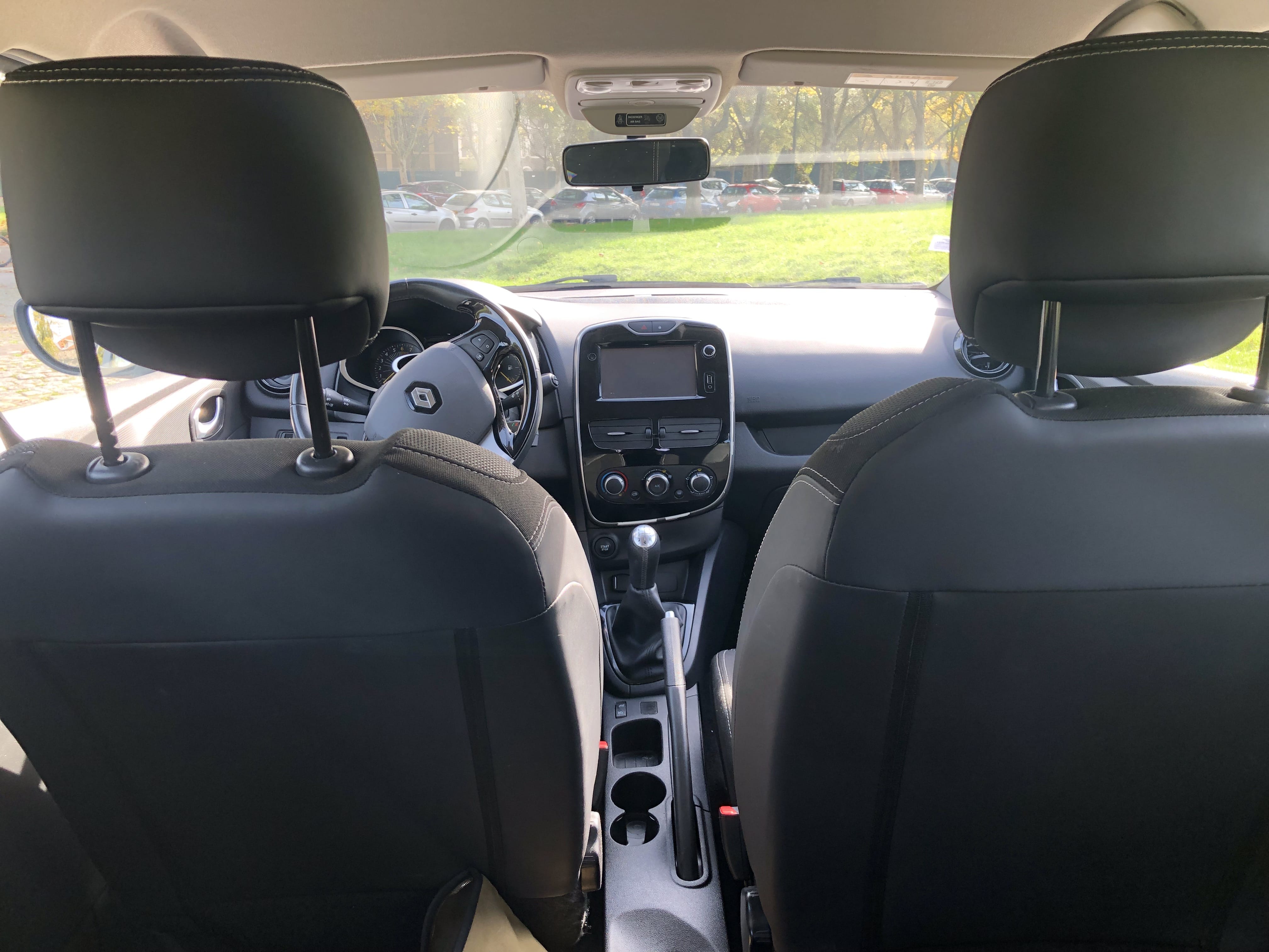 Renault Clio Hôpital la crois saint-Simon/Métro9Maraichers/ rue des Pyrénées /USB/Clim/Régulateur avec Audio Bluetooth