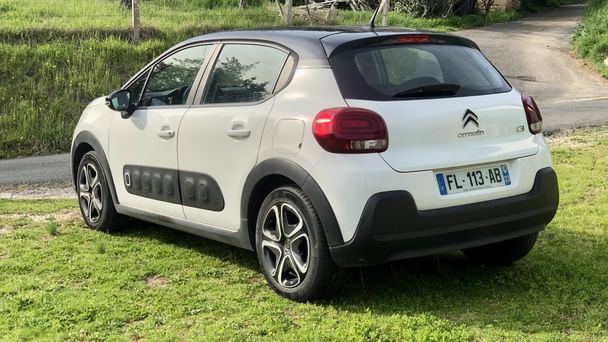 Citroen C3 pratique & confortable à 3 min de l’aéroport, place dédiée avec Régulateur de vitesse