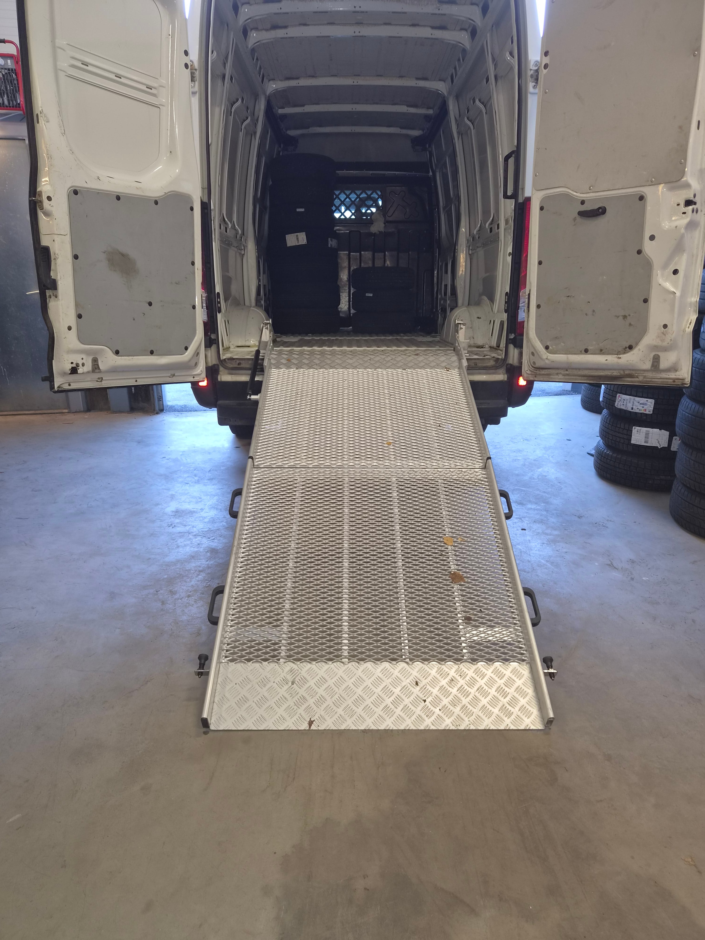 Iveco Daily with Audio / iPod input