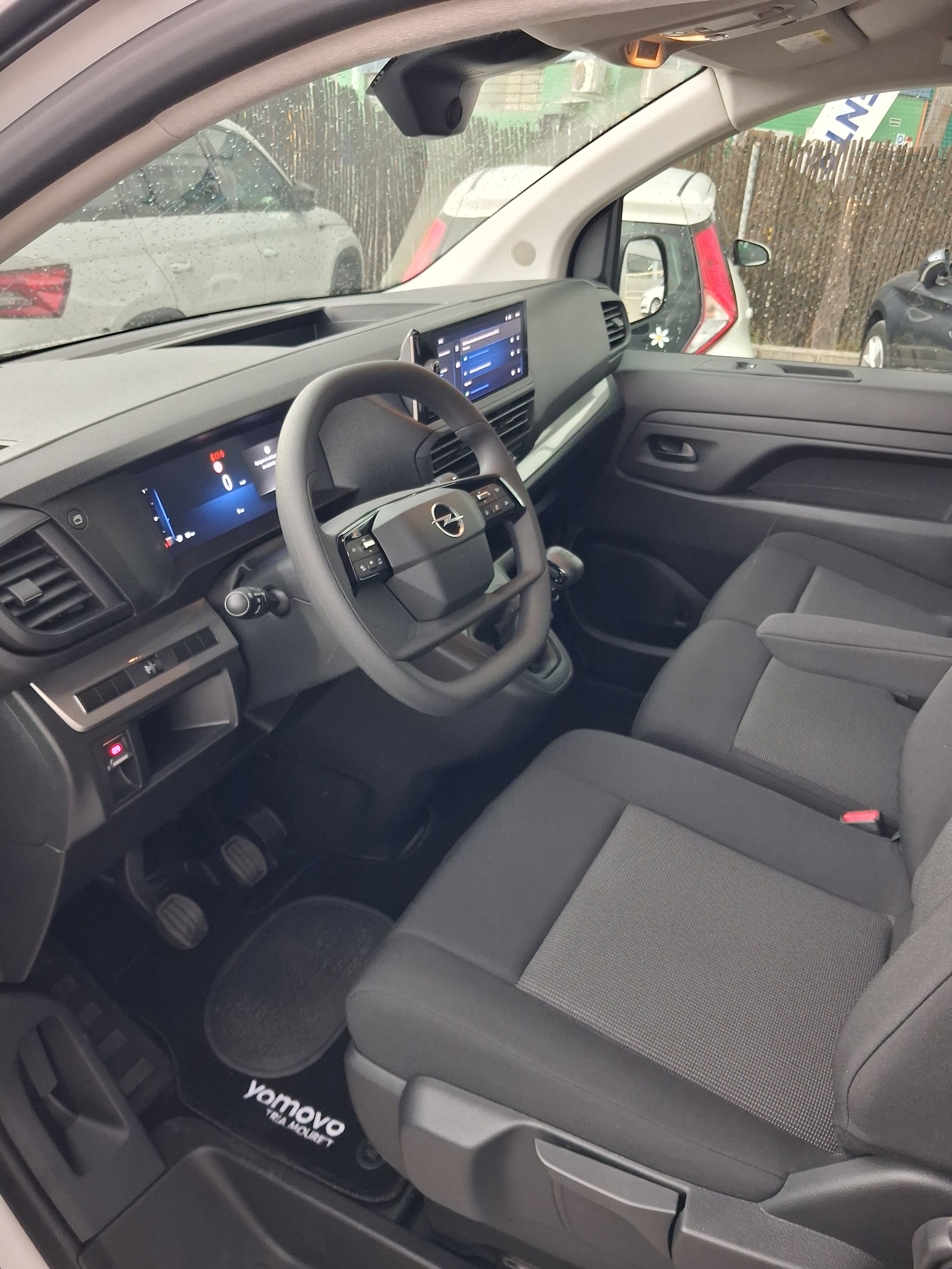Opel Vivaro with Android Auto