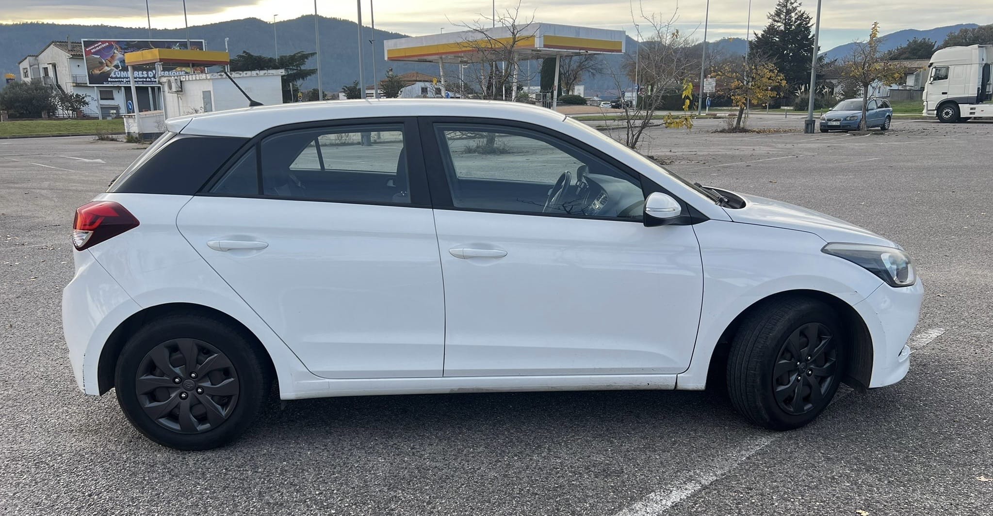 Hyundai i20 1,2 MPI ESSENCE med Aircondition