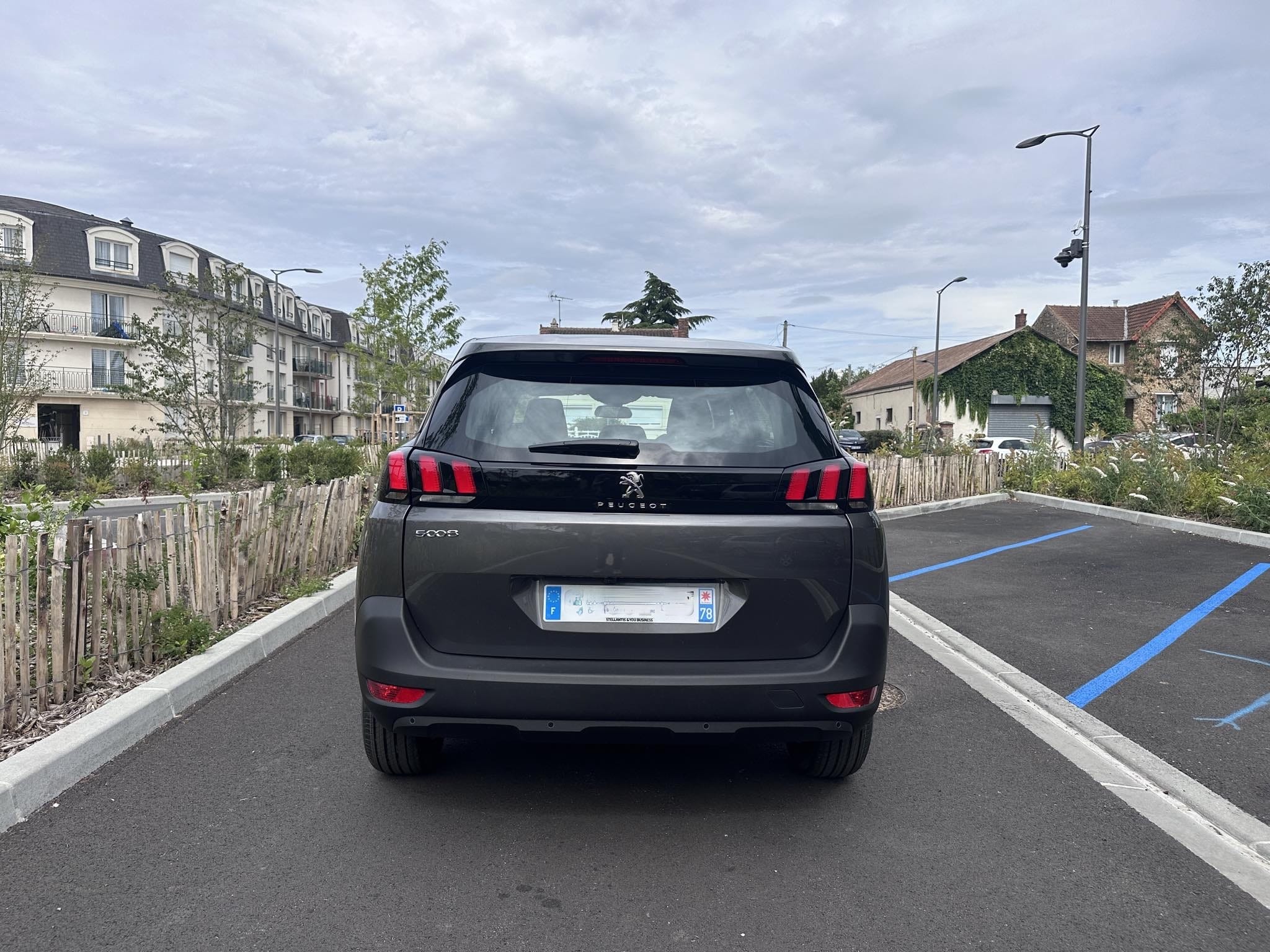 Peugeot 5008 med GPS