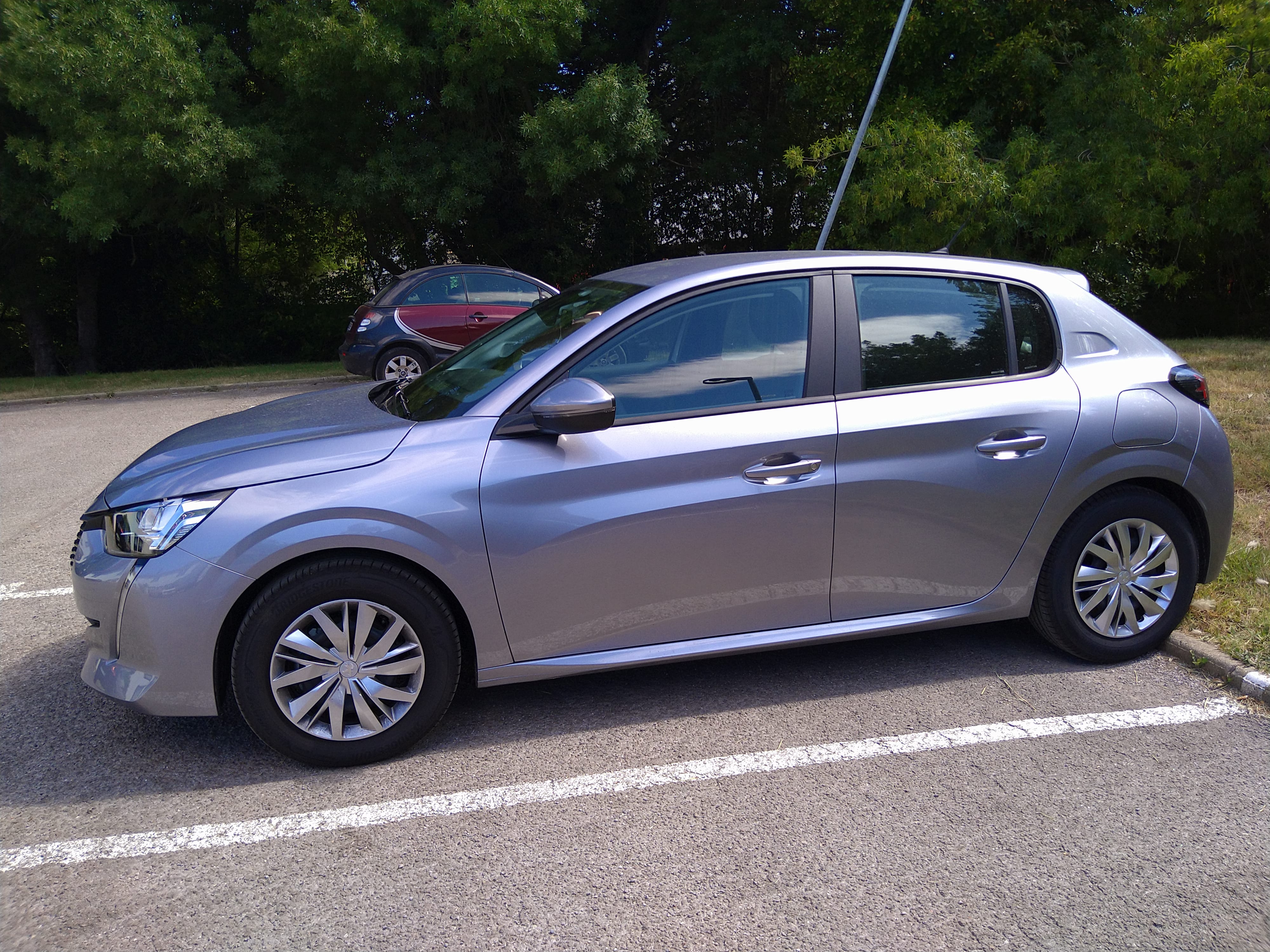 Peugeot 208 avec Climatisation