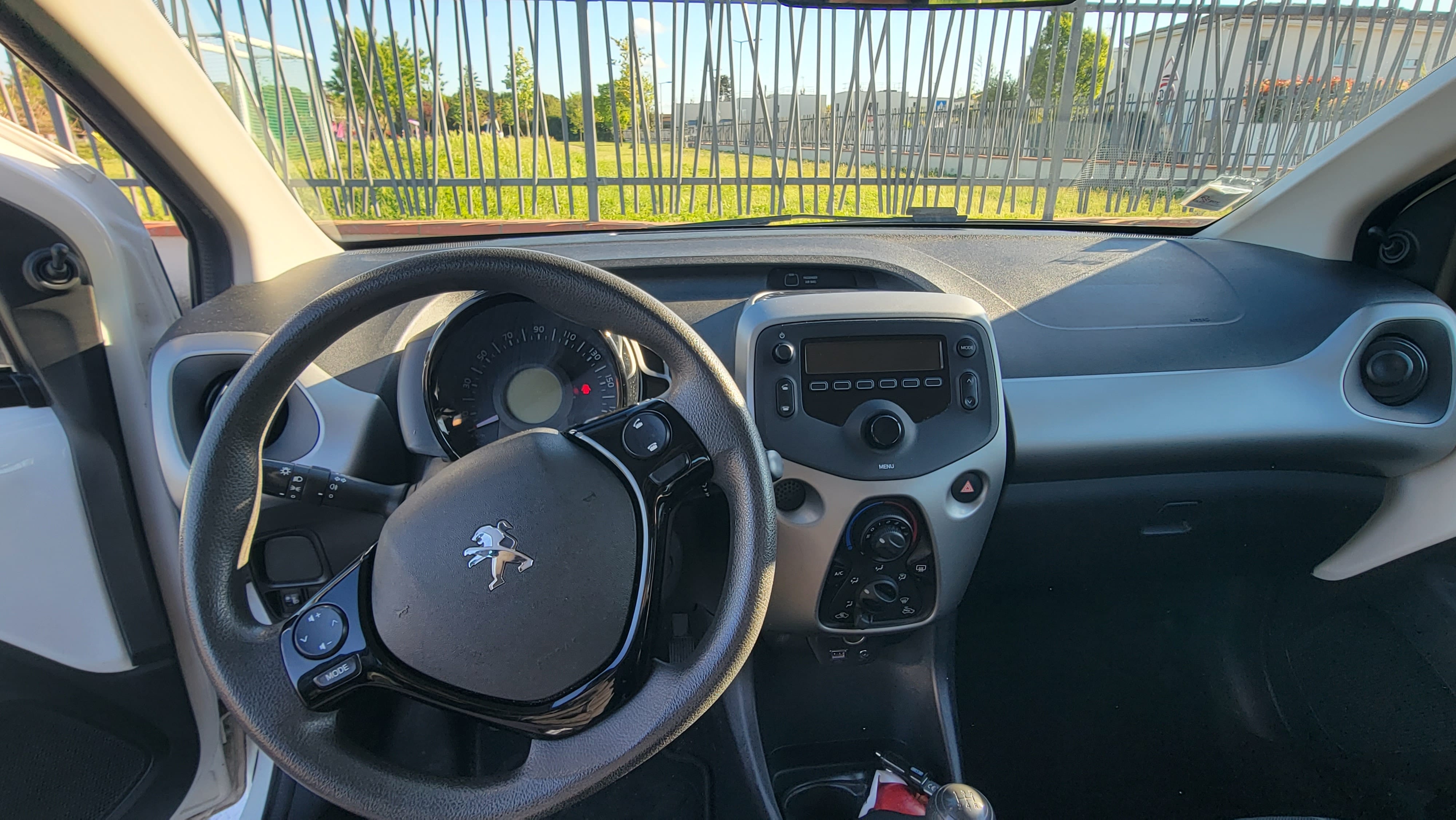 Peugeot 108 avec Port USB