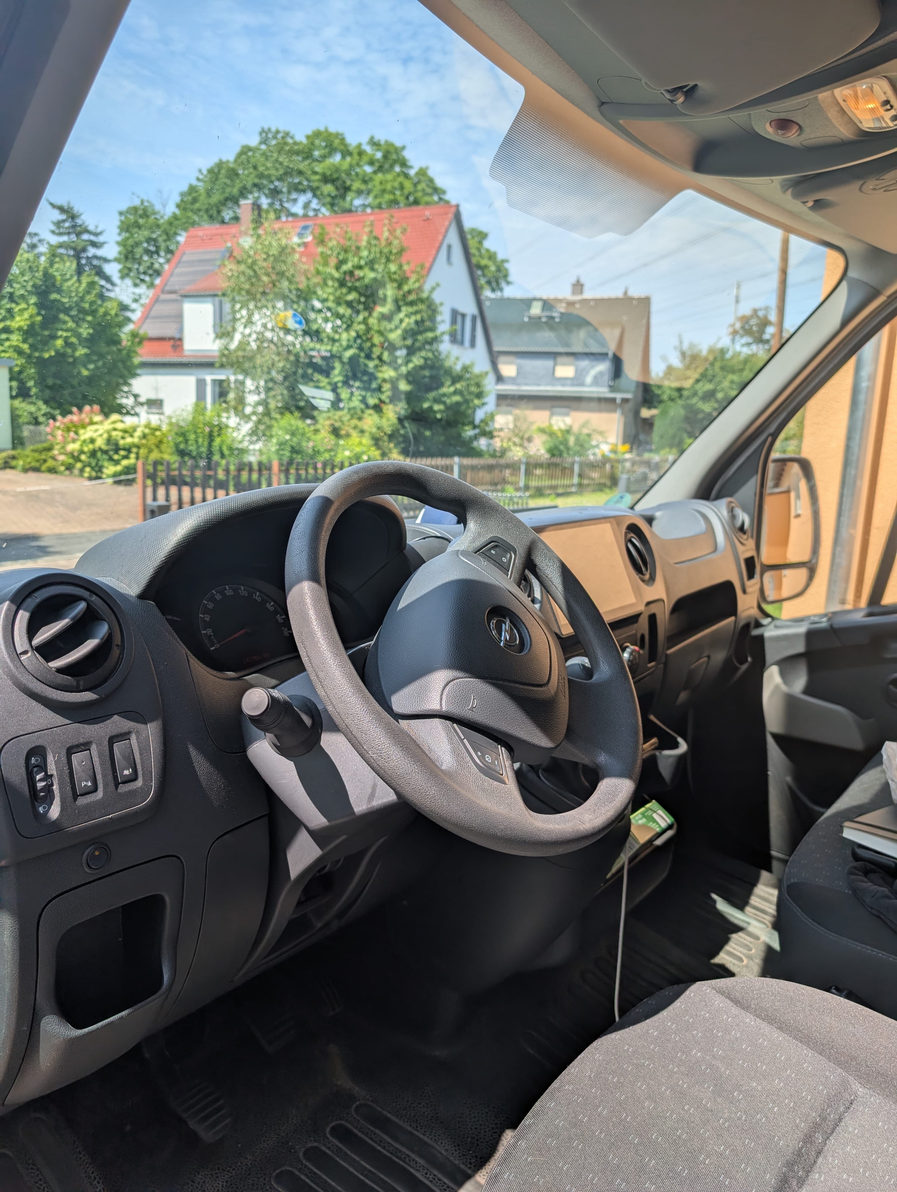 Opel Movano 2,3CDTI mit Bluetooth-Audio