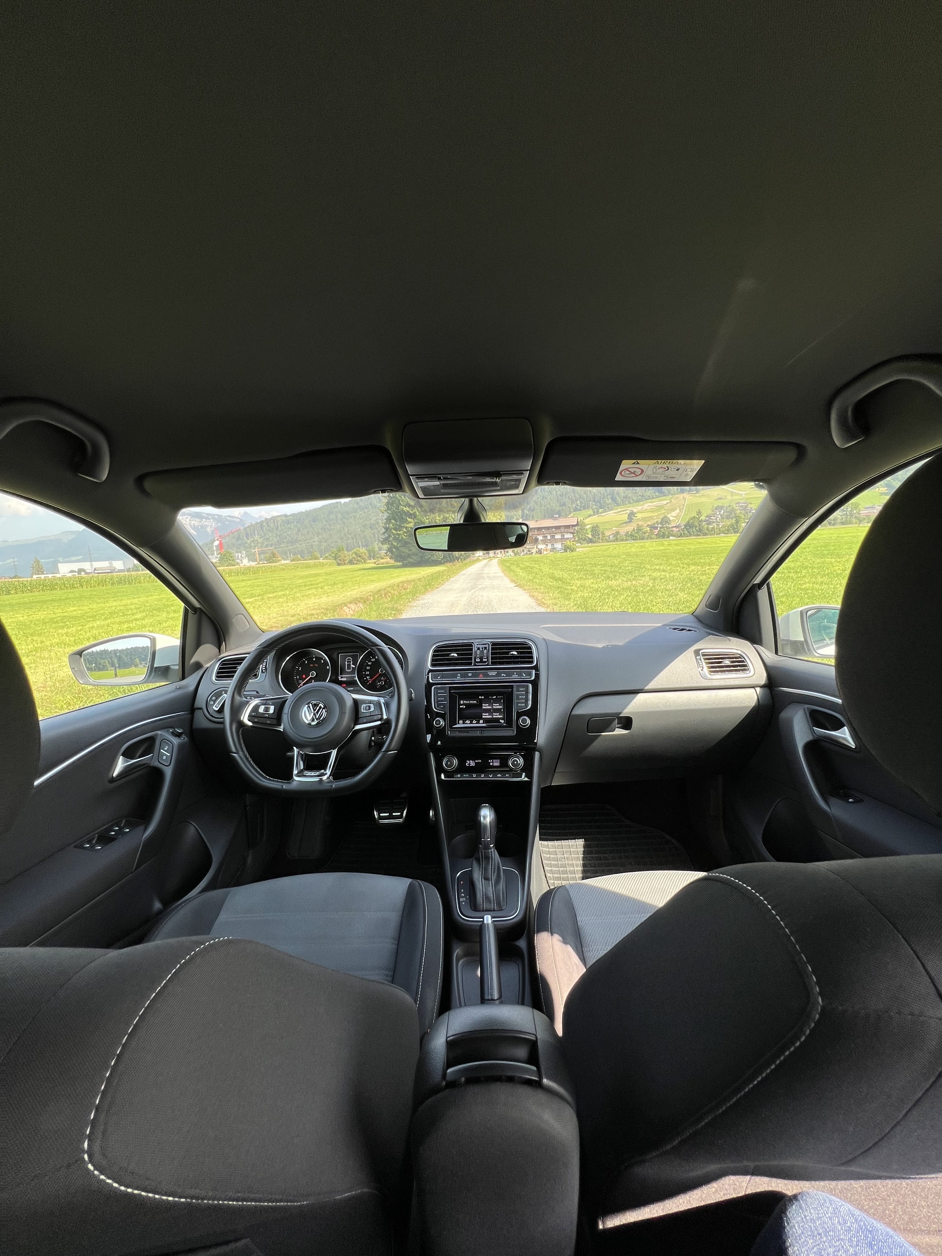Volkswagen Polo R-Line 1.2 TSI mit Kindersitz