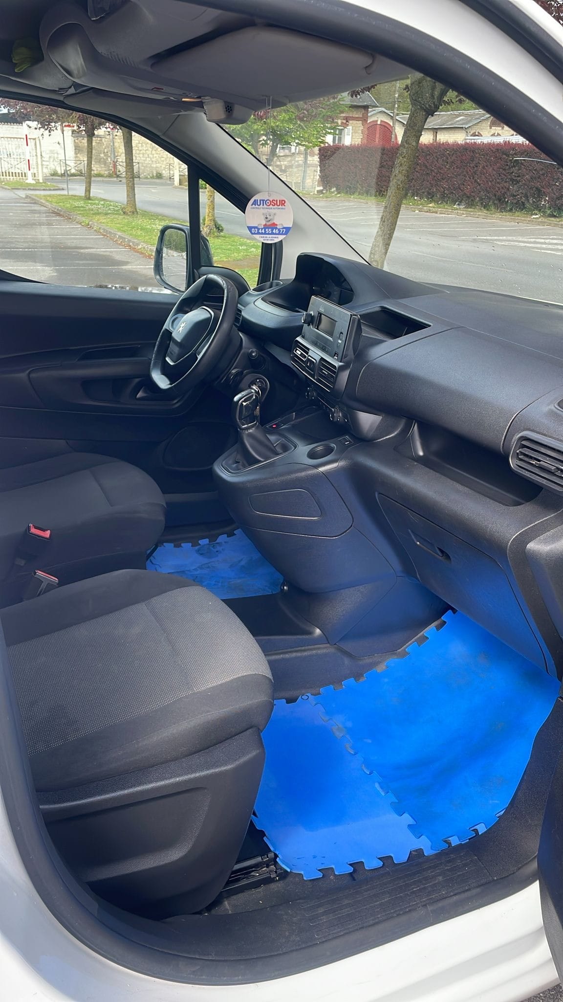 Peugeot Partner avec Entrée audio / iPod