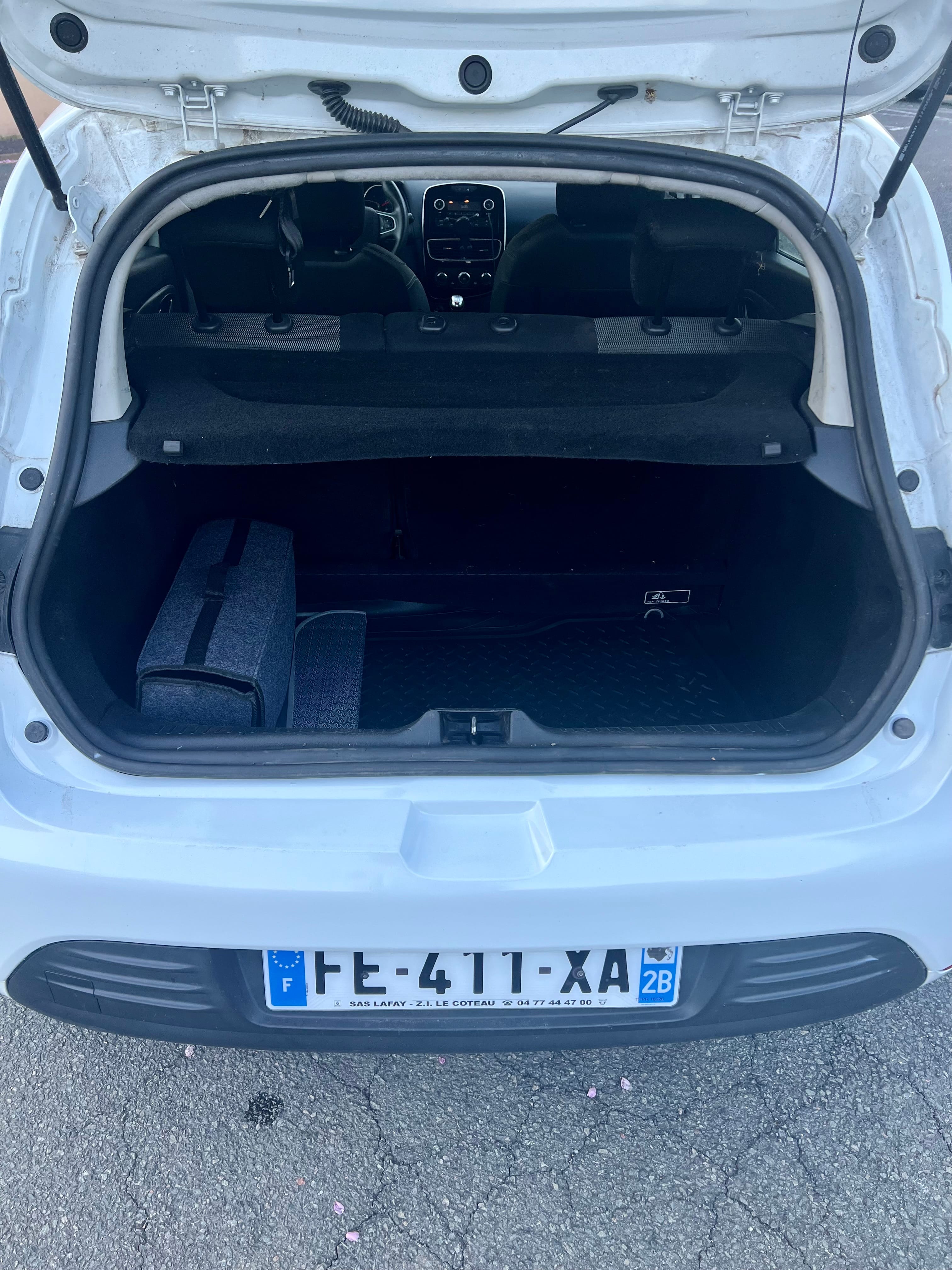 Renault Clio avec Autoradio