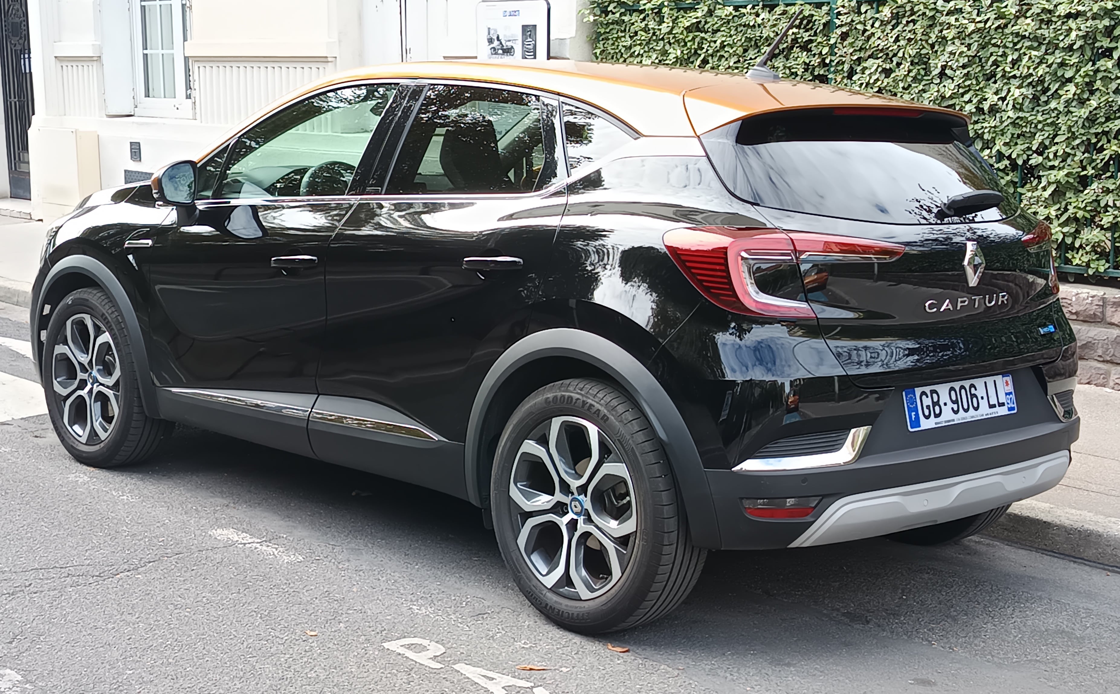 Renault Captur 1.6 Hybride avec Caméra de recul