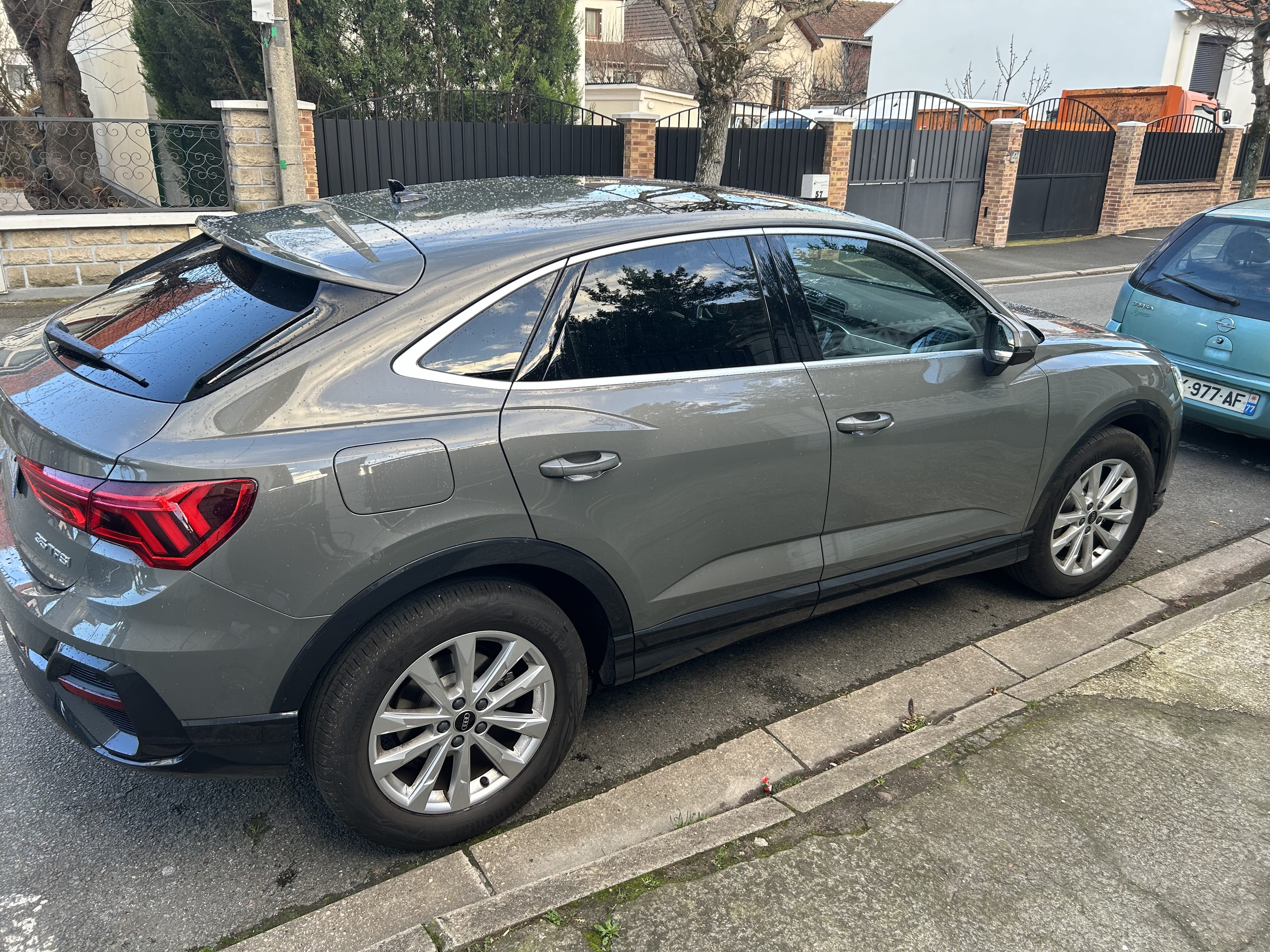 Audi Q3 Sportback 35 TFSI S Tronic avec Climatisation