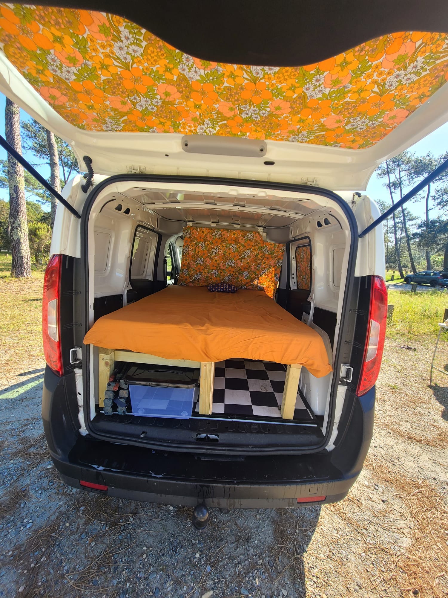 Fiat Doblo Cargo Utilitaire/Van aménagé avec Attelage