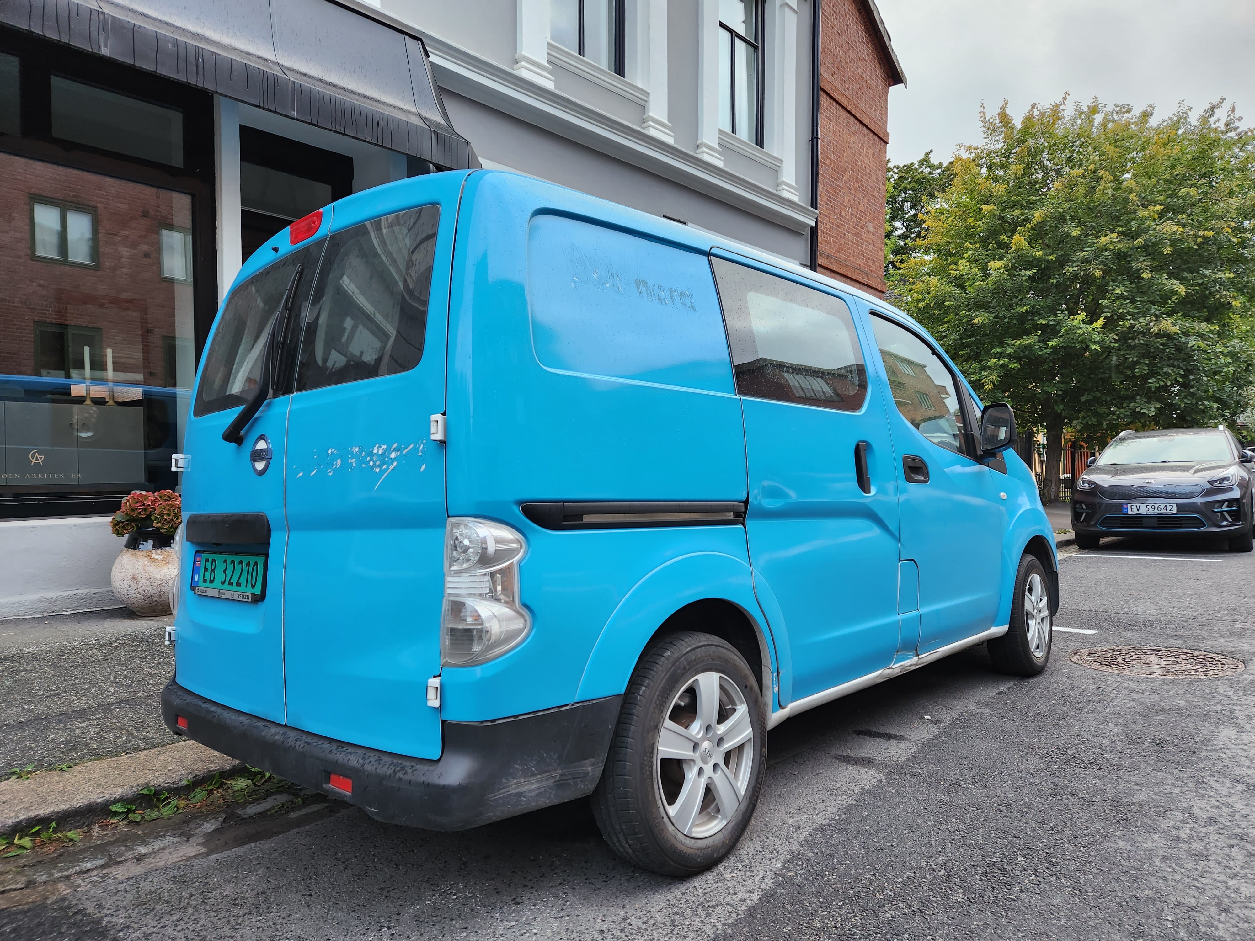 Nissan e-NV200 Varebil with GPS